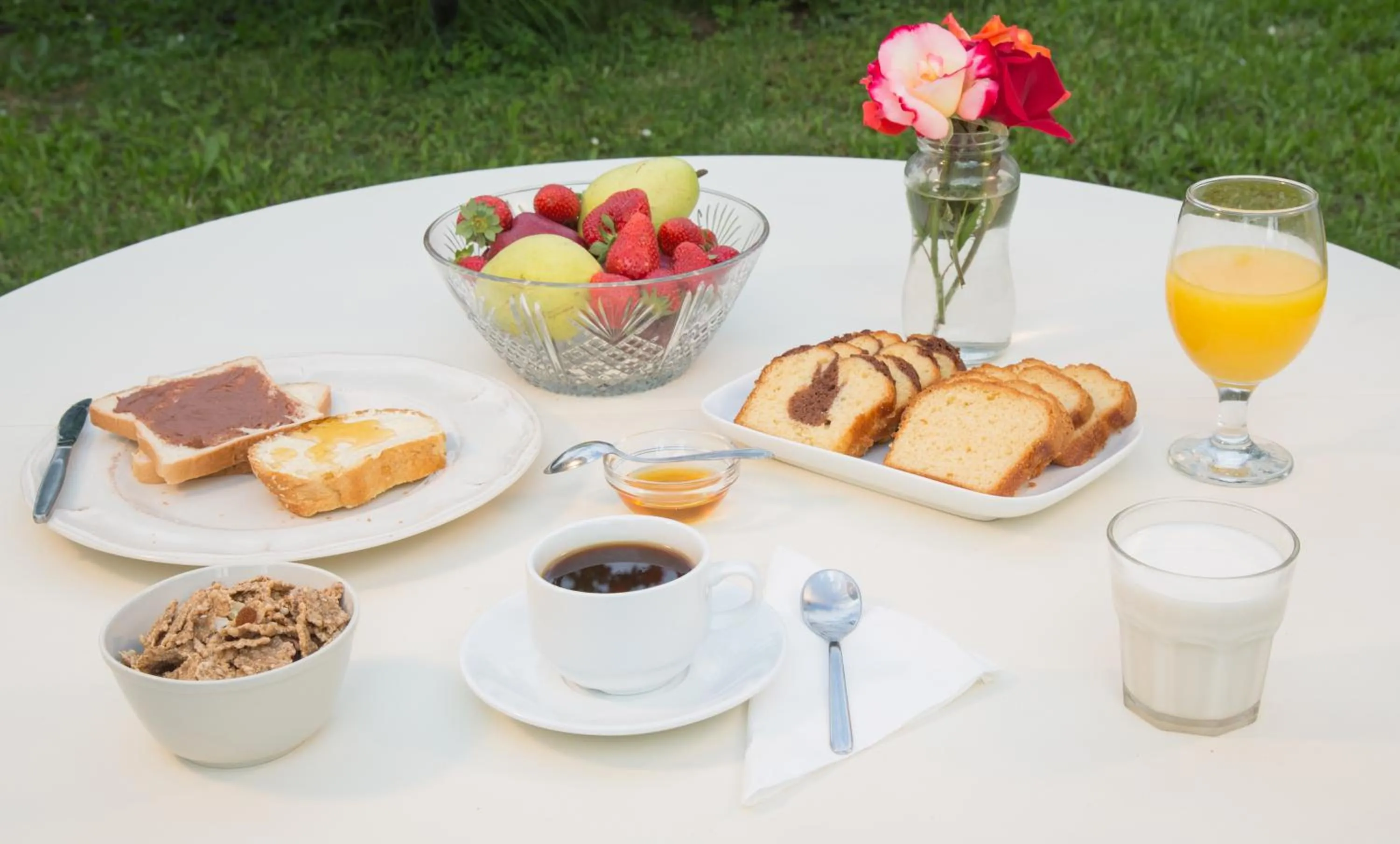 Continental breakfast in Aristides Studios