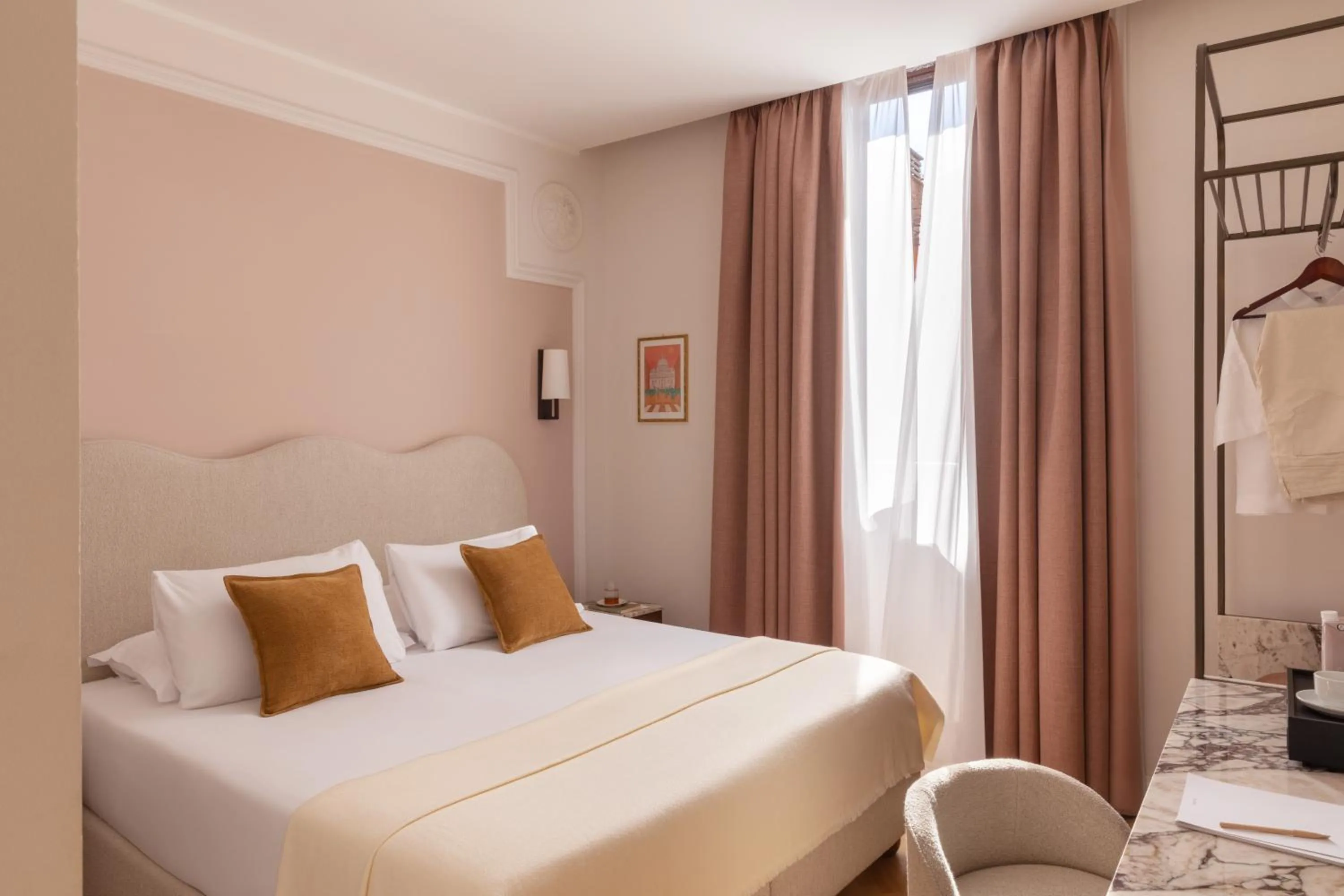 Bedroom, Bed in Hotel Fori Imperiali