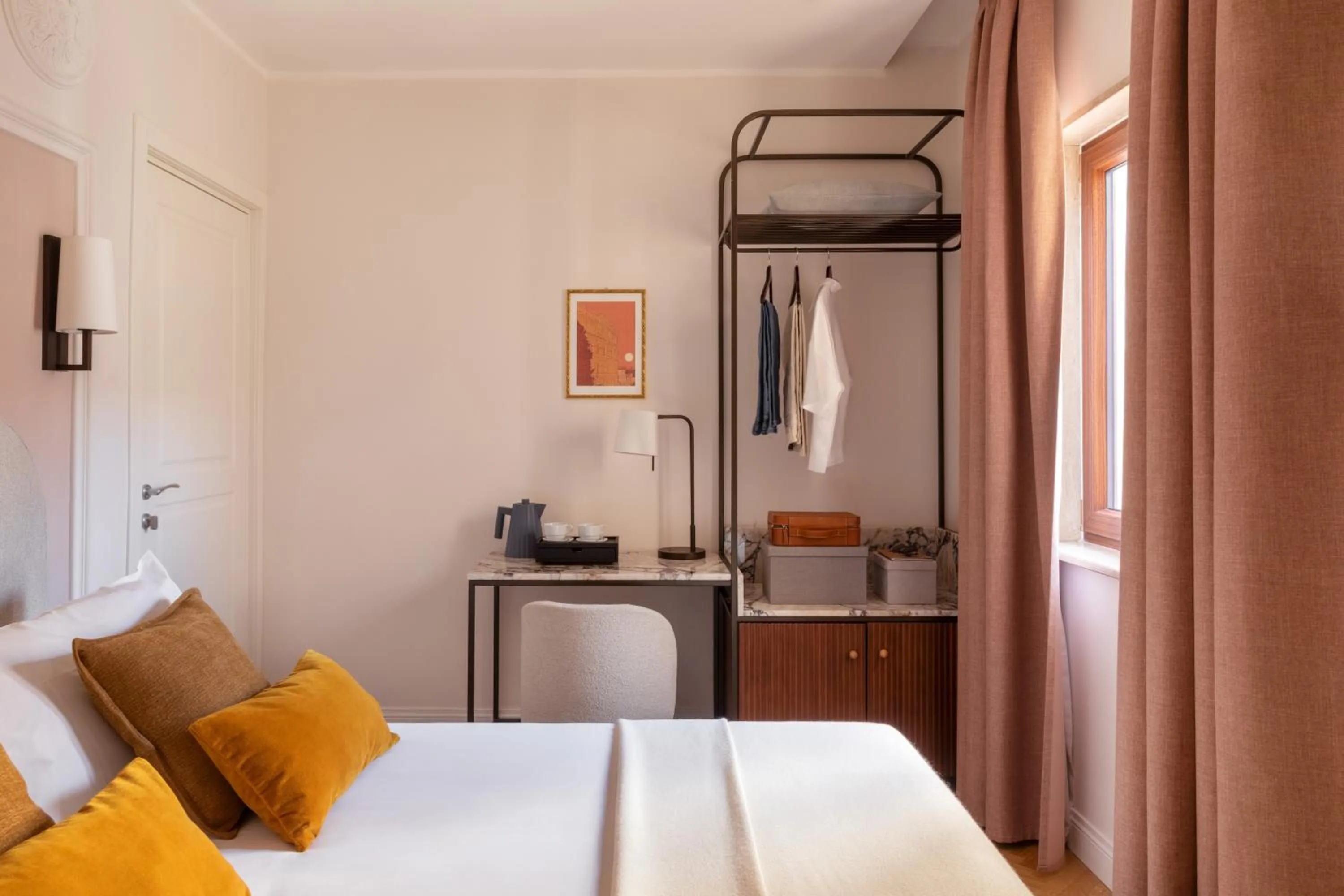 Bedroom, Bed in Hotel Fori Imperiali