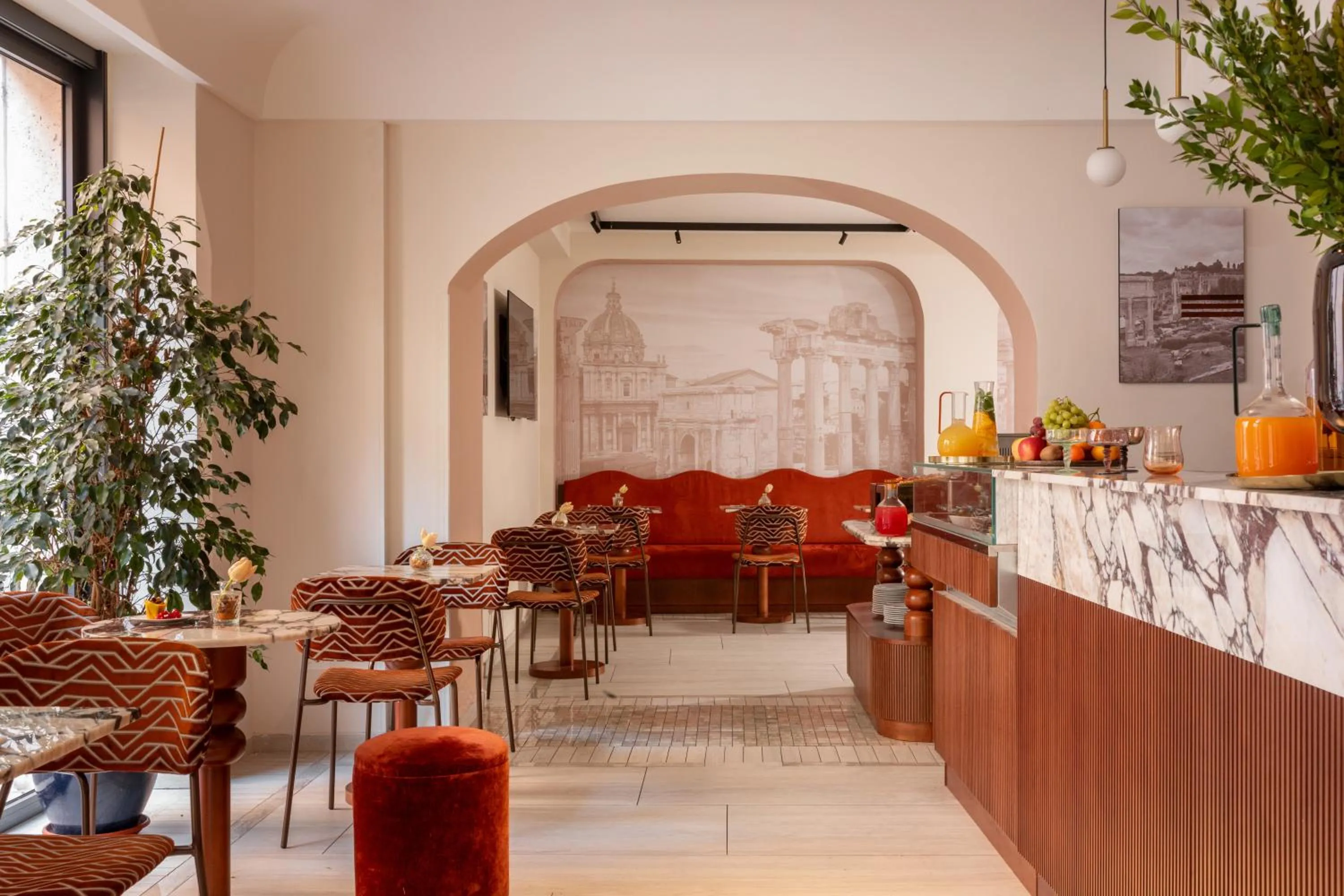 Restaurant/places to eat in Hotel Fori Imperiali