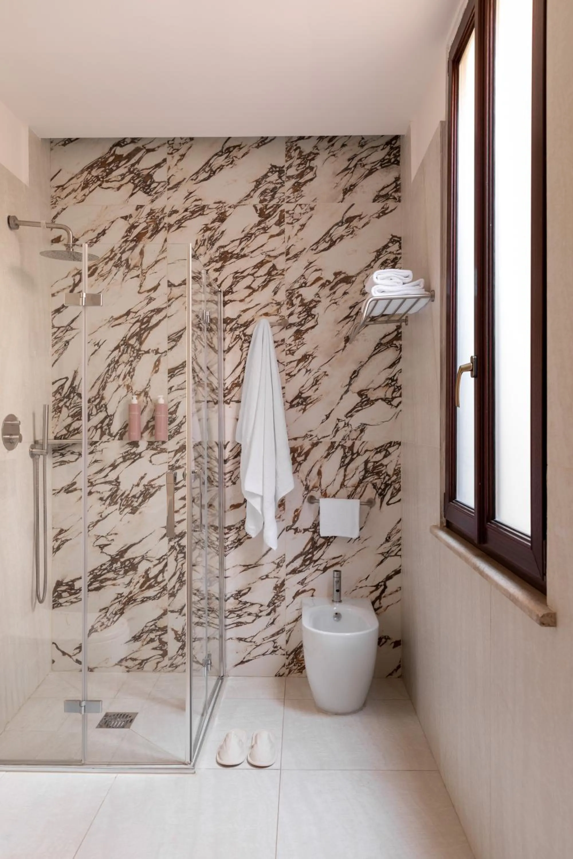 Shower in Hotel Fori Imperiali