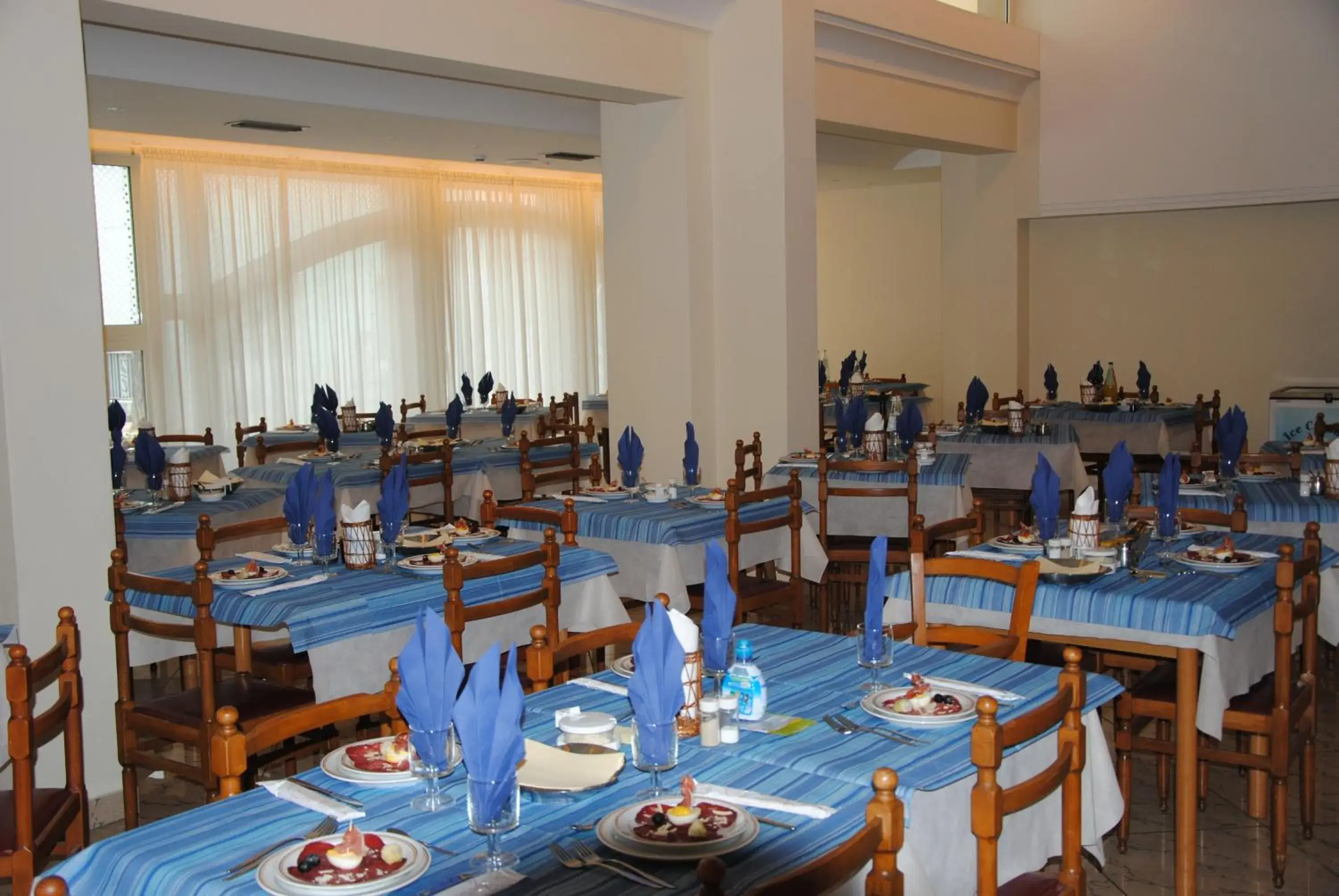 Restaurant/places to eat in Hotel Royal Restaurant/places to eat in Hotel Royal