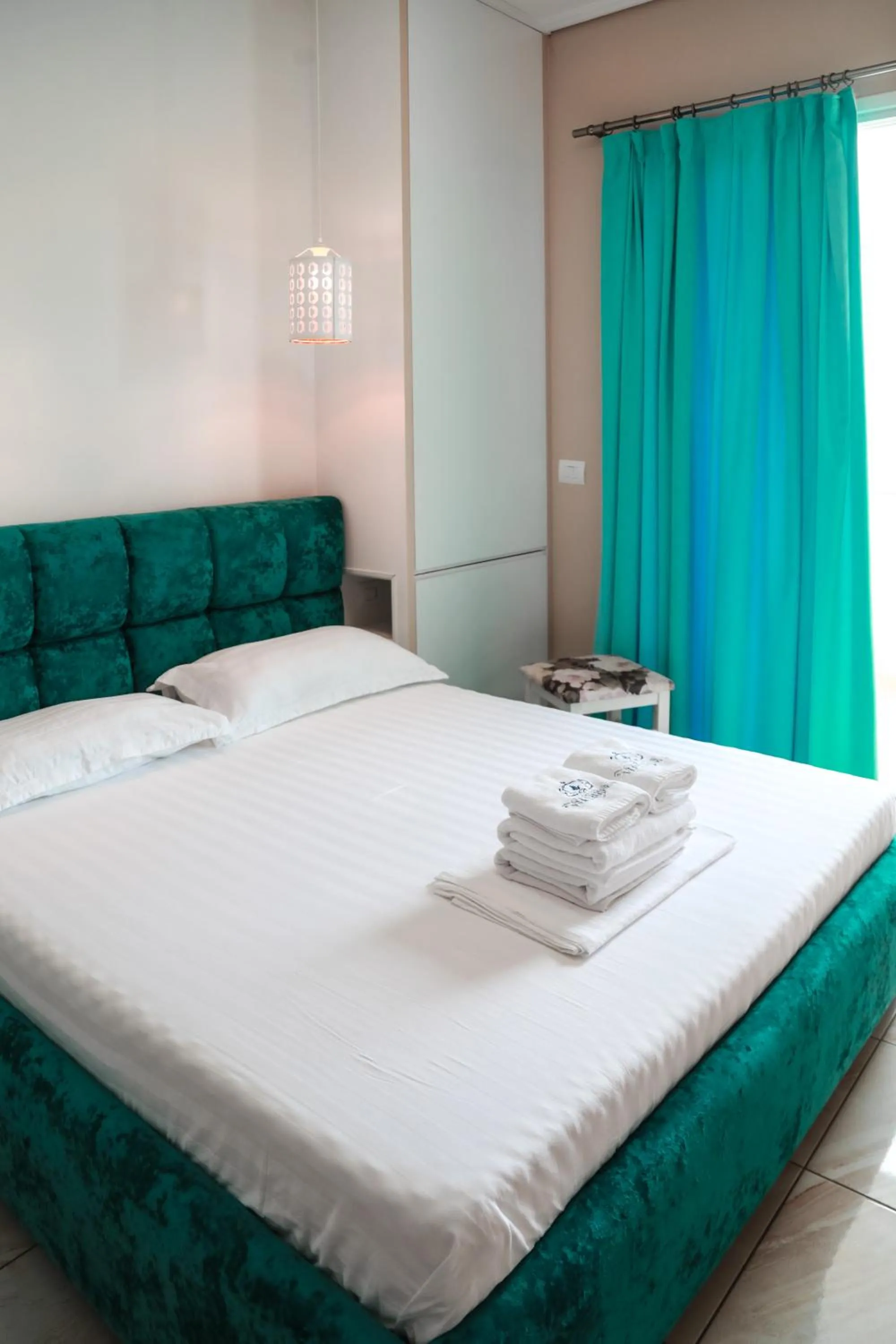 Bedroom, Bed in Vila e Bardhe Butique Hotel