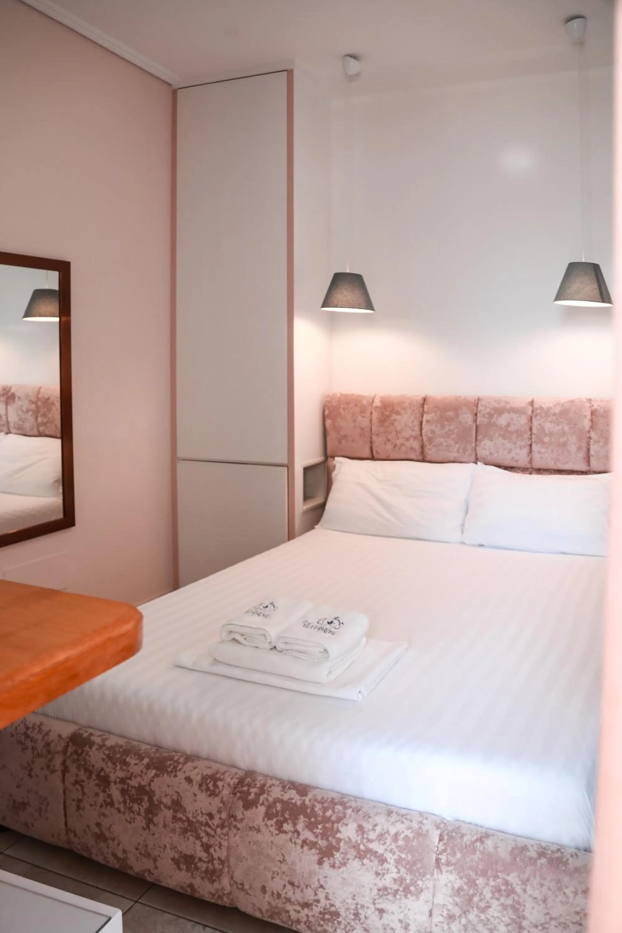 Photo of the whole room, Bed in Vila e Bardhe Butique Hotel