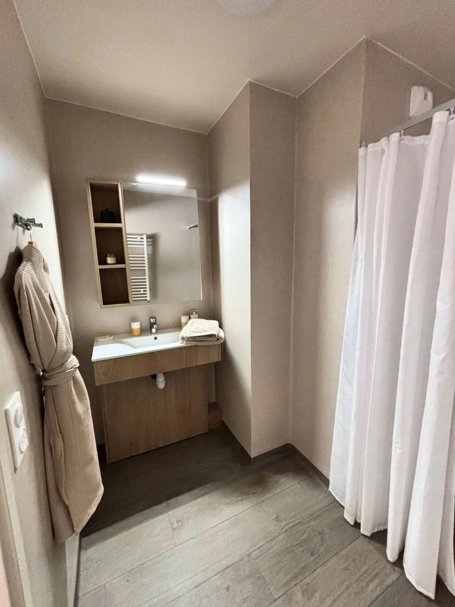 Bathroom in Zenao Appart'hôtels Cenon