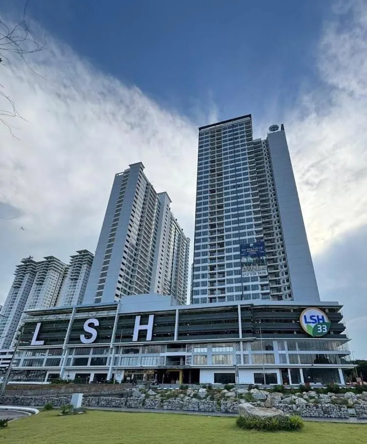LSH33 Residence Sentul KL by HomeBrickz