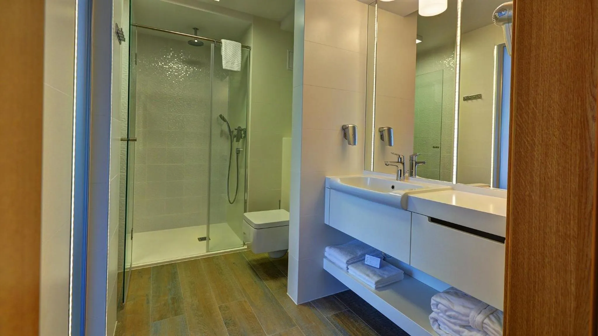 Shower in Hotel SKAL Medi SPA & Resort