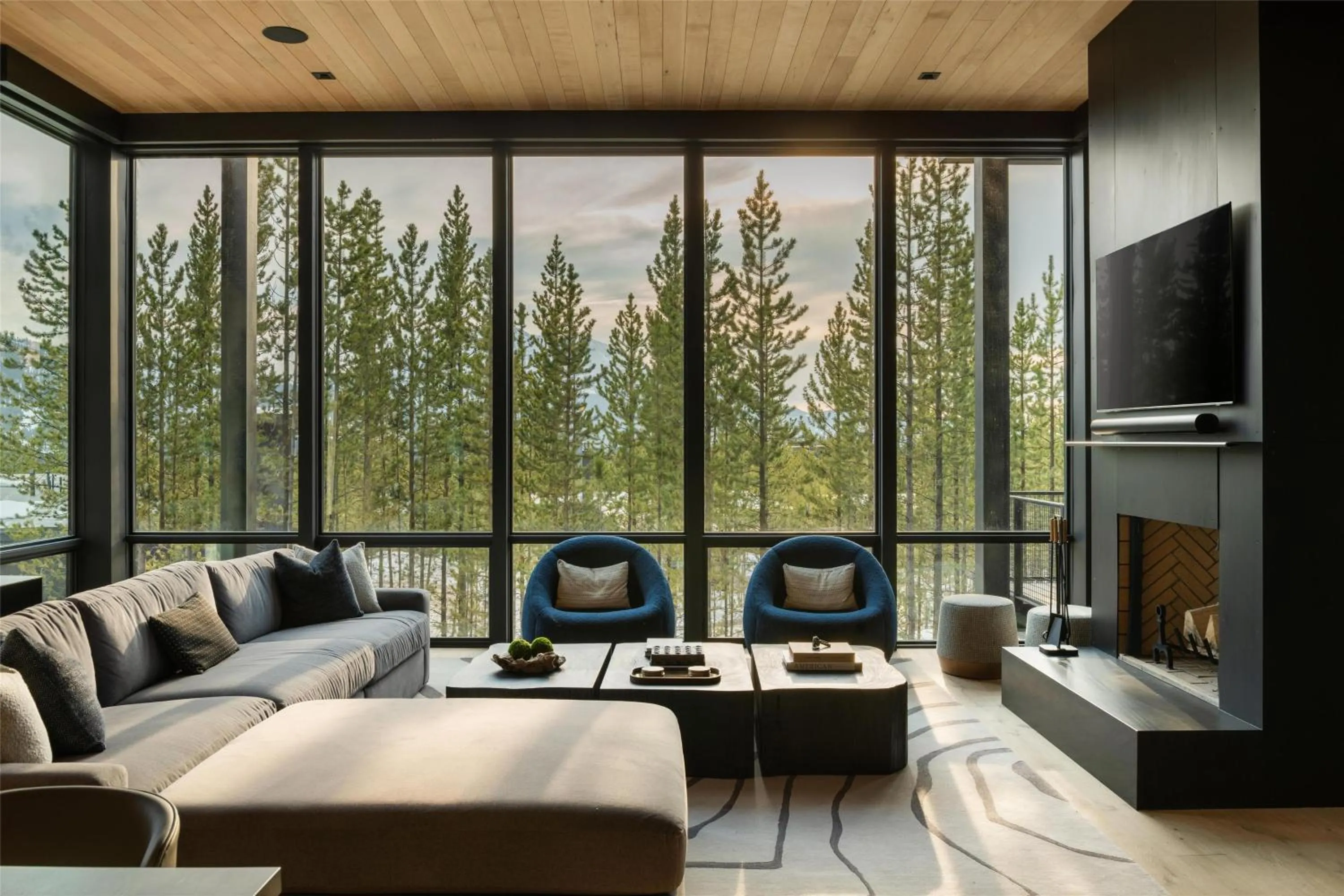 Photo of the whole room in One&Only Moonlight Basin