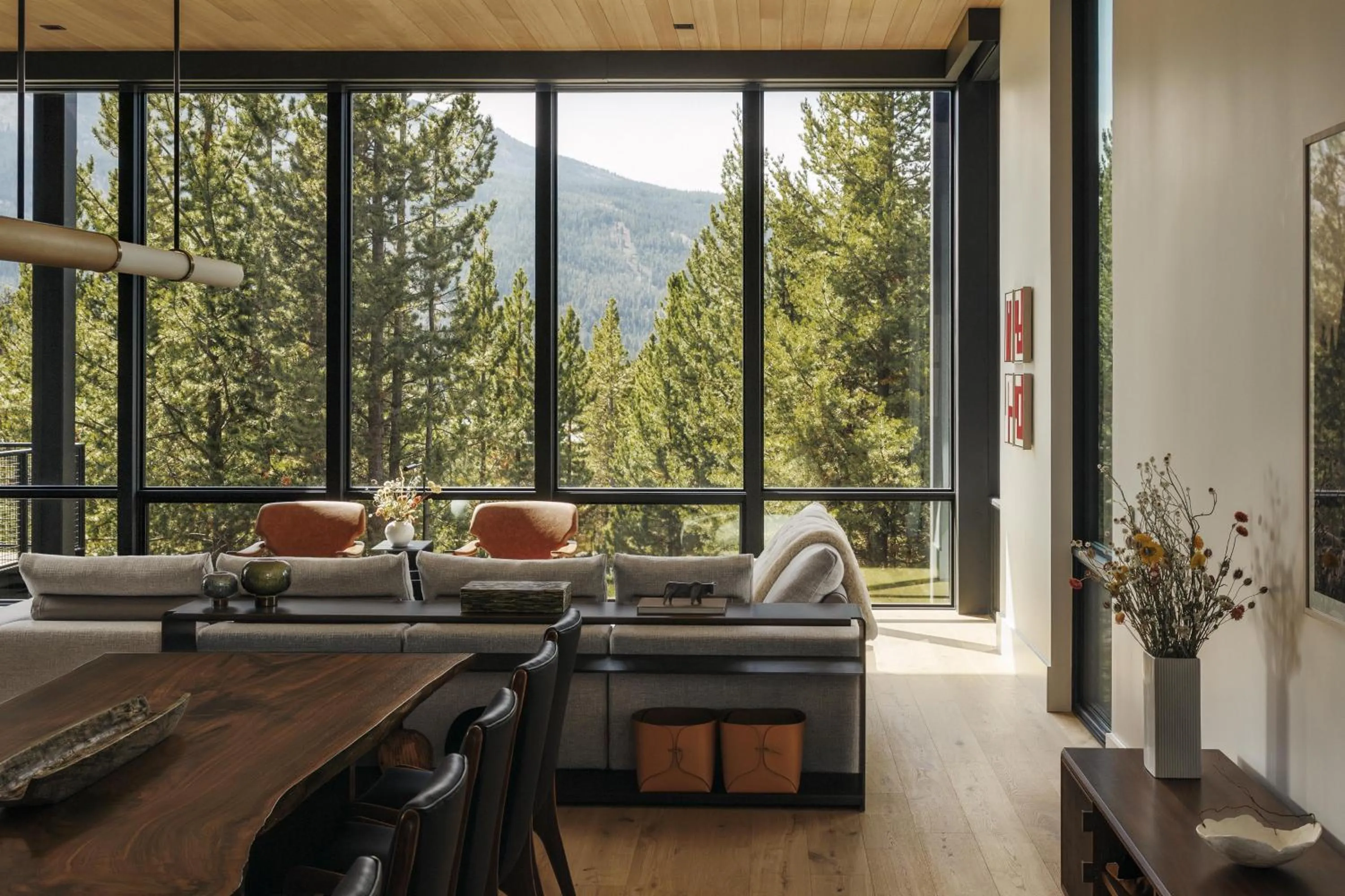 Photo of the whole room in One&Only Moonlight Basin