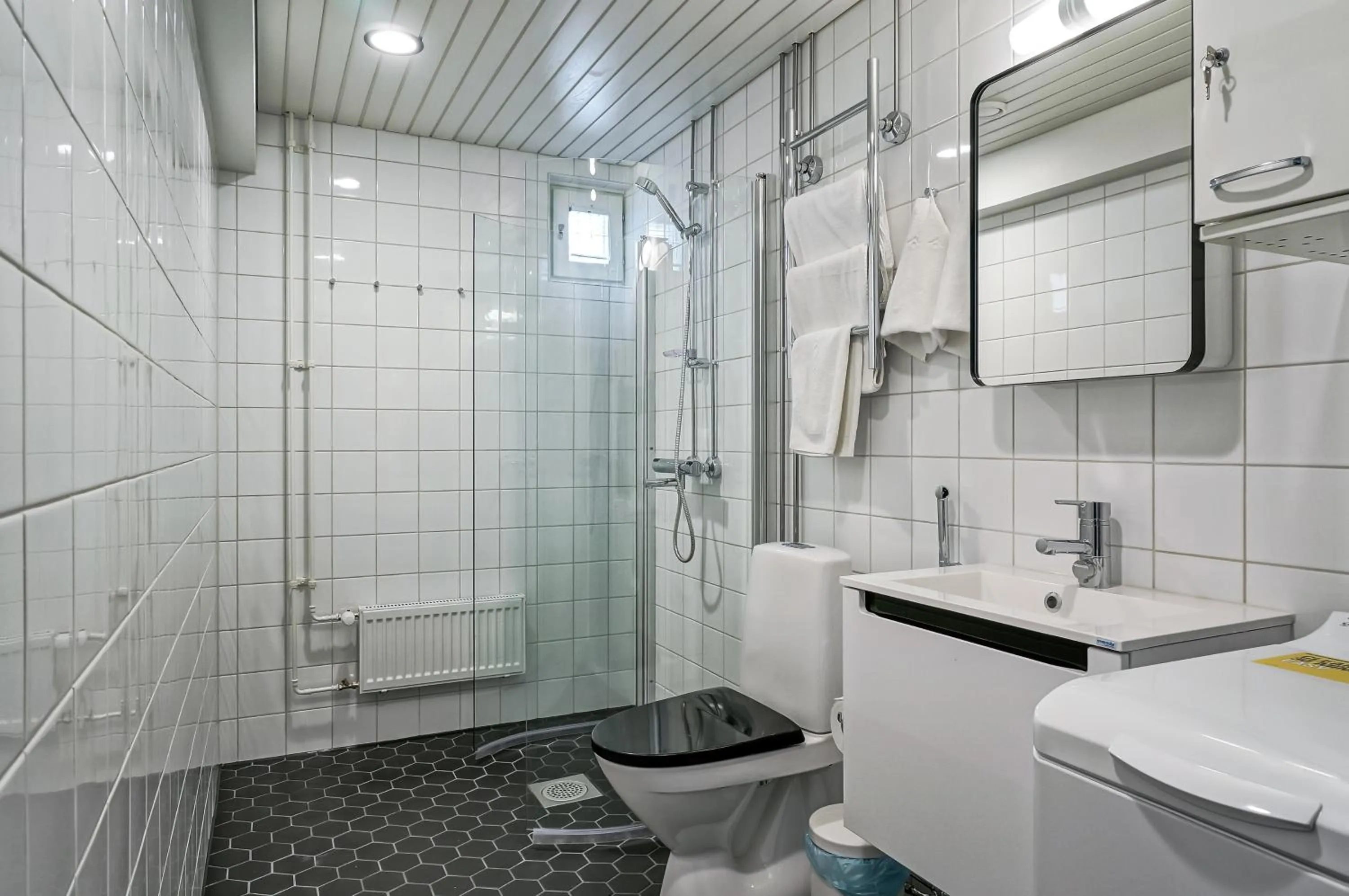 Bathroom in Forenom Serviced Apartments Espoo Tapiola