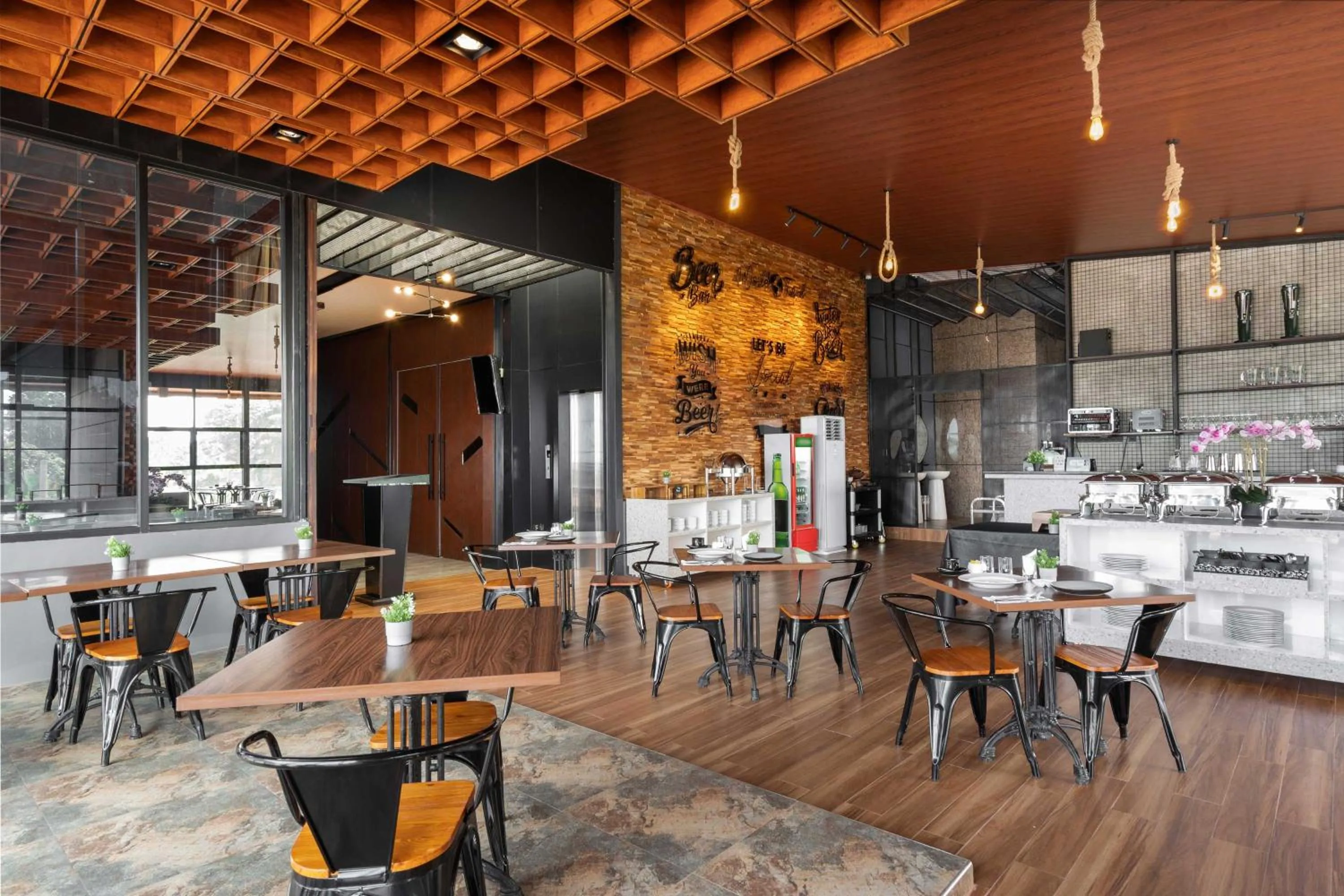 Restaurant/places to eat in KYRIAD M2 LAMPUNG