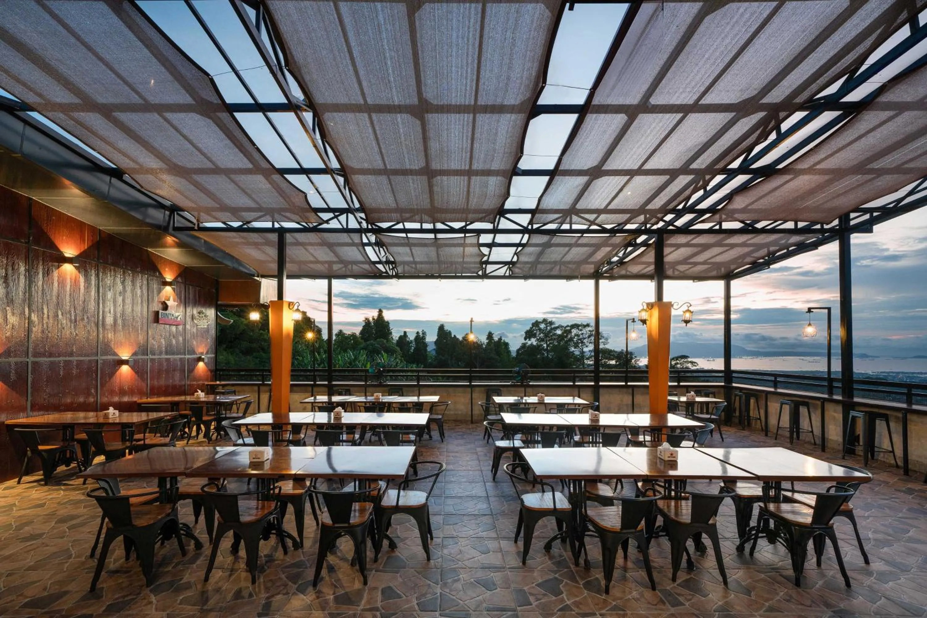 Restaurant/places to eat in KYRIAD M2 LAMPUNG