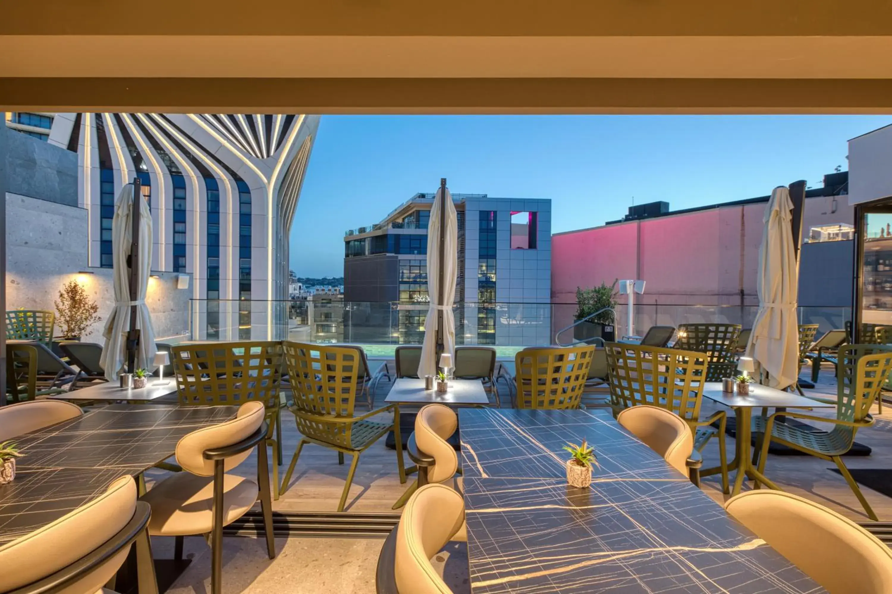 Restaurant/places to eat in VITA Hotel & Rooftop Restaurant/places to eat in VITA Hotel & Rooftop