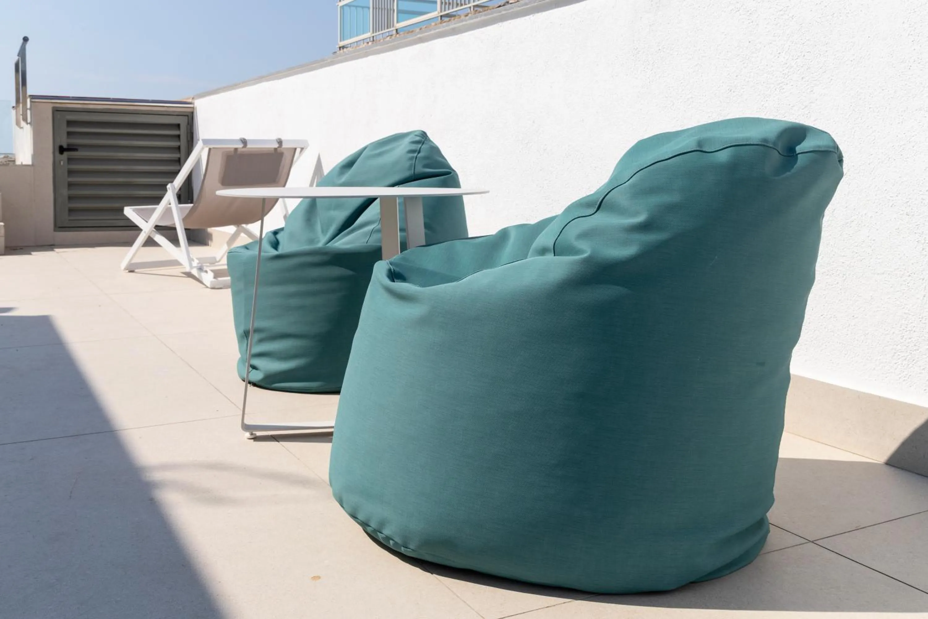Seating area in Hotel Calella by Beatriz Hoteles