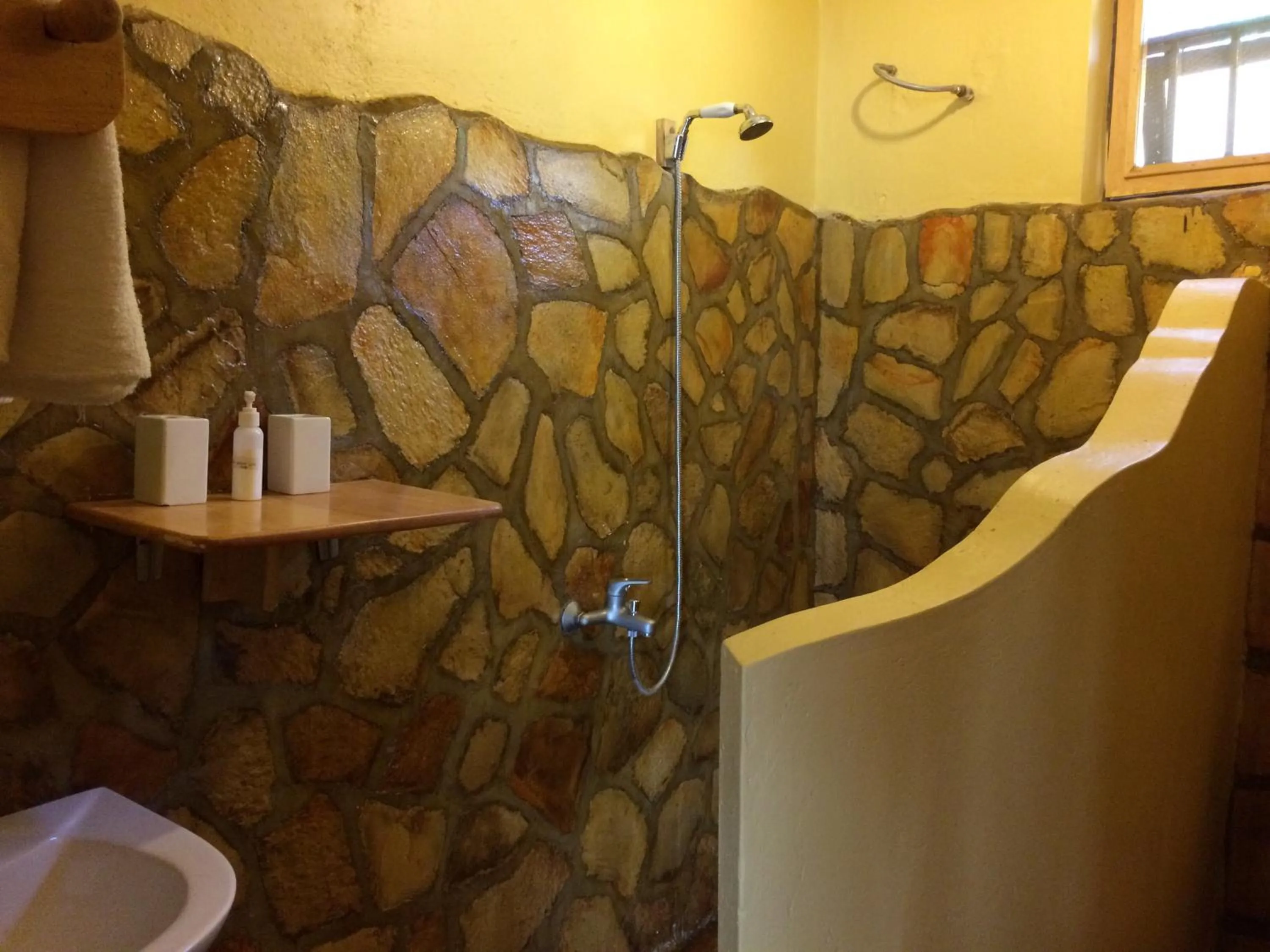 Nyore Hillside Retreat