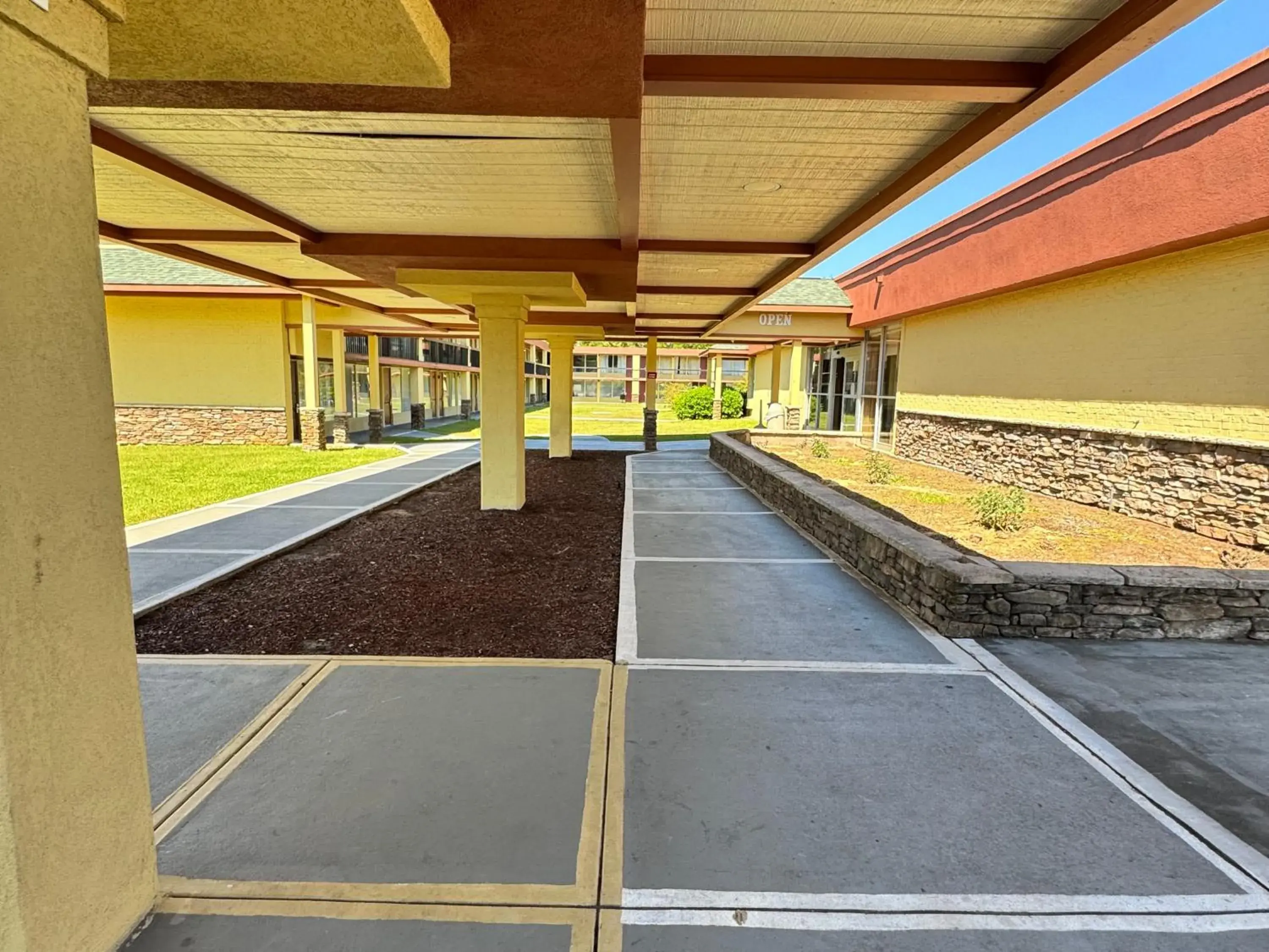 Property building in OYO Hotel Phenix City Property building in OYO Hotel Phenix City