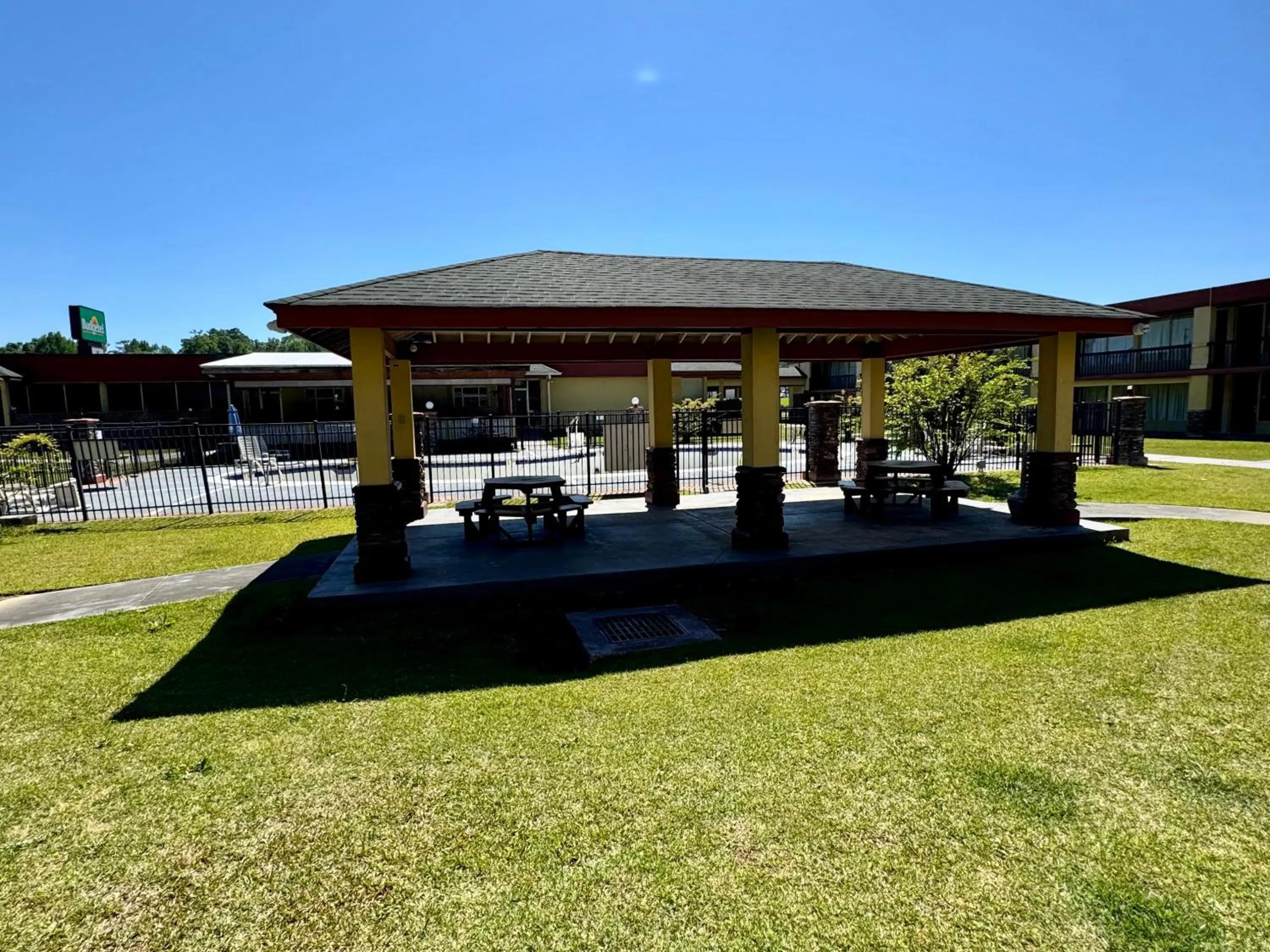 Area and facilities in OYO Hotel Phenix City