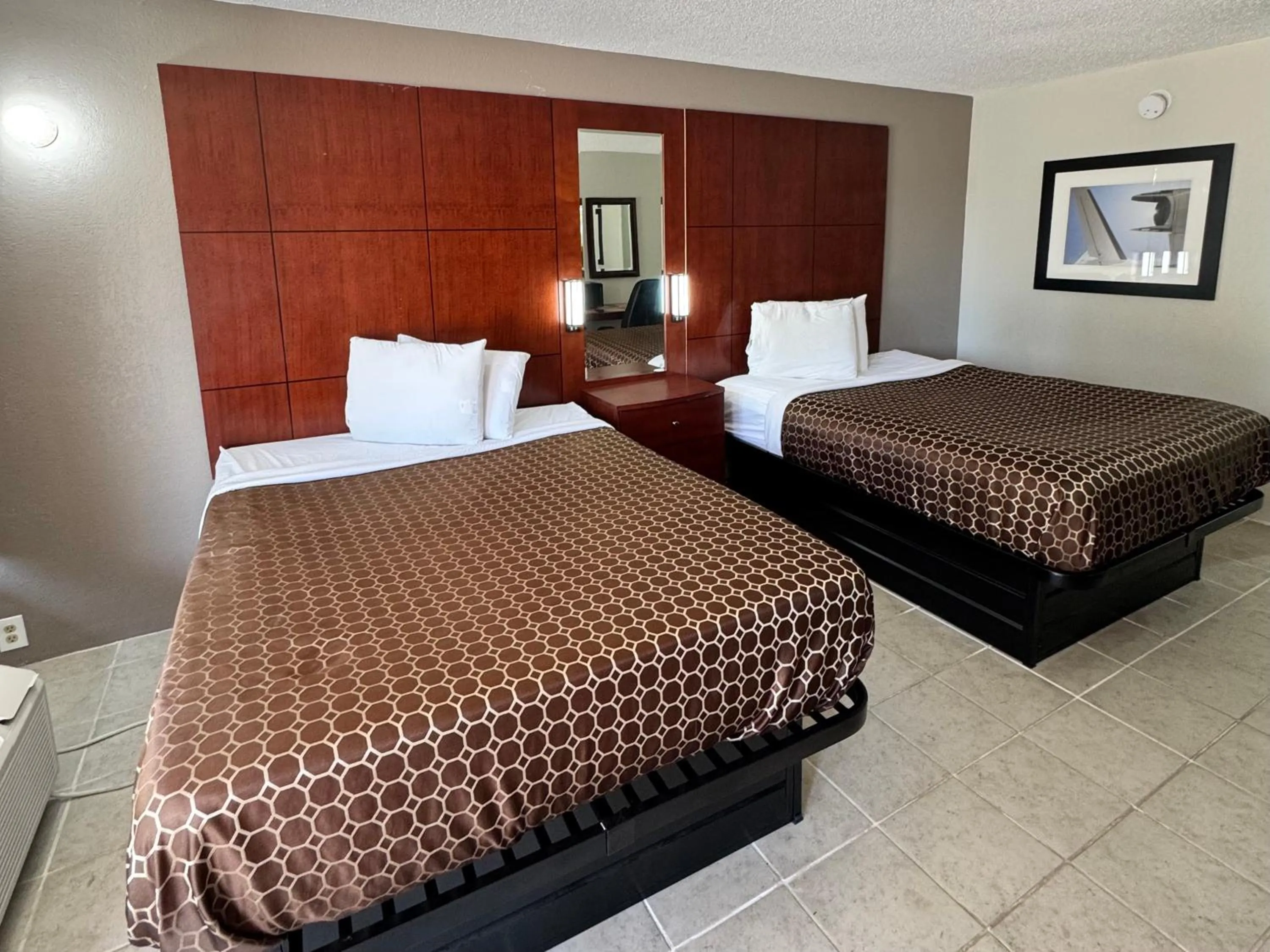 Bedroom in OYO Hotel Phenix City