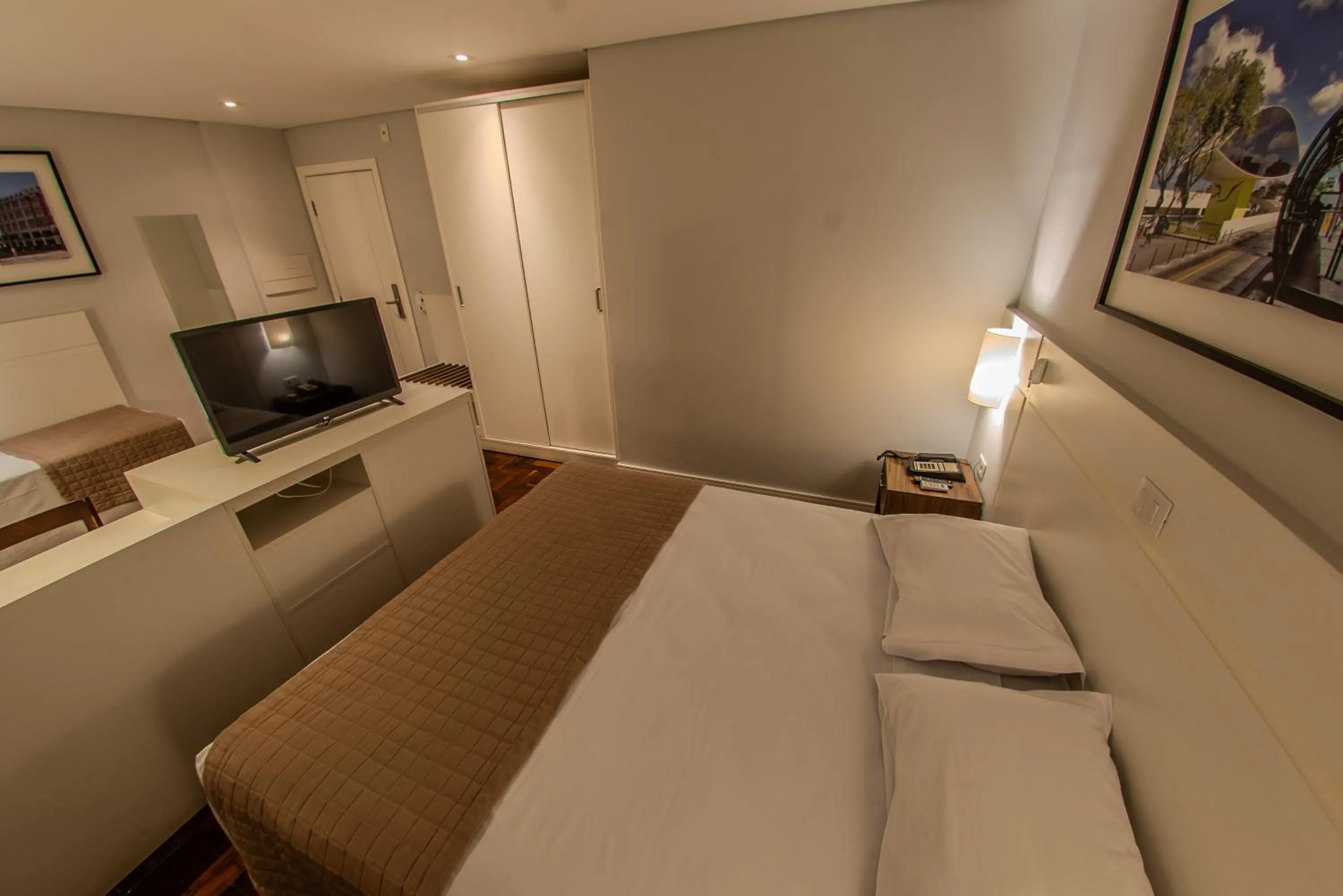 Photo of the whole room, Bed in Hotel Centro Europeu