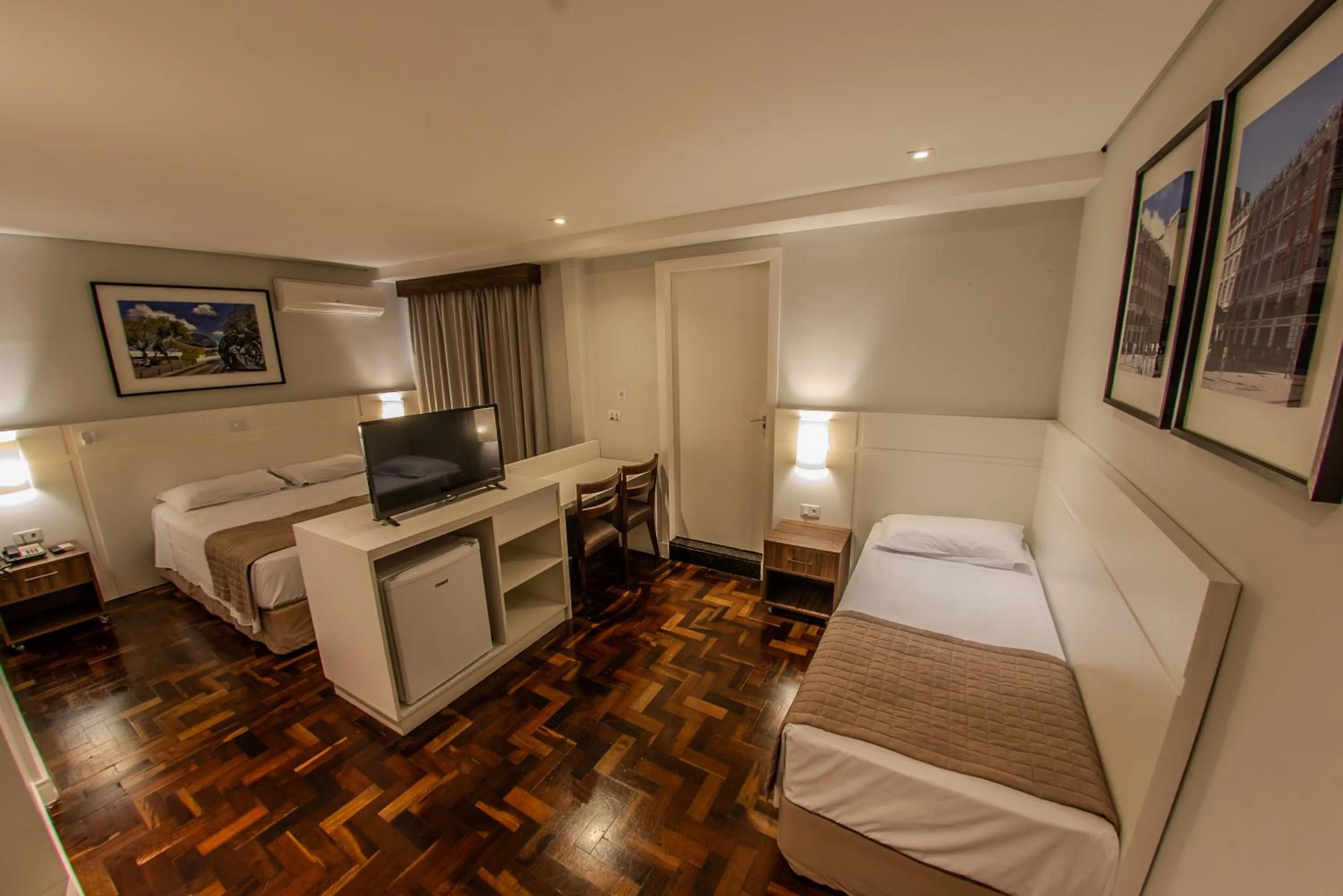 Photo of the whole room, Bed in Hotel Centro Europeu