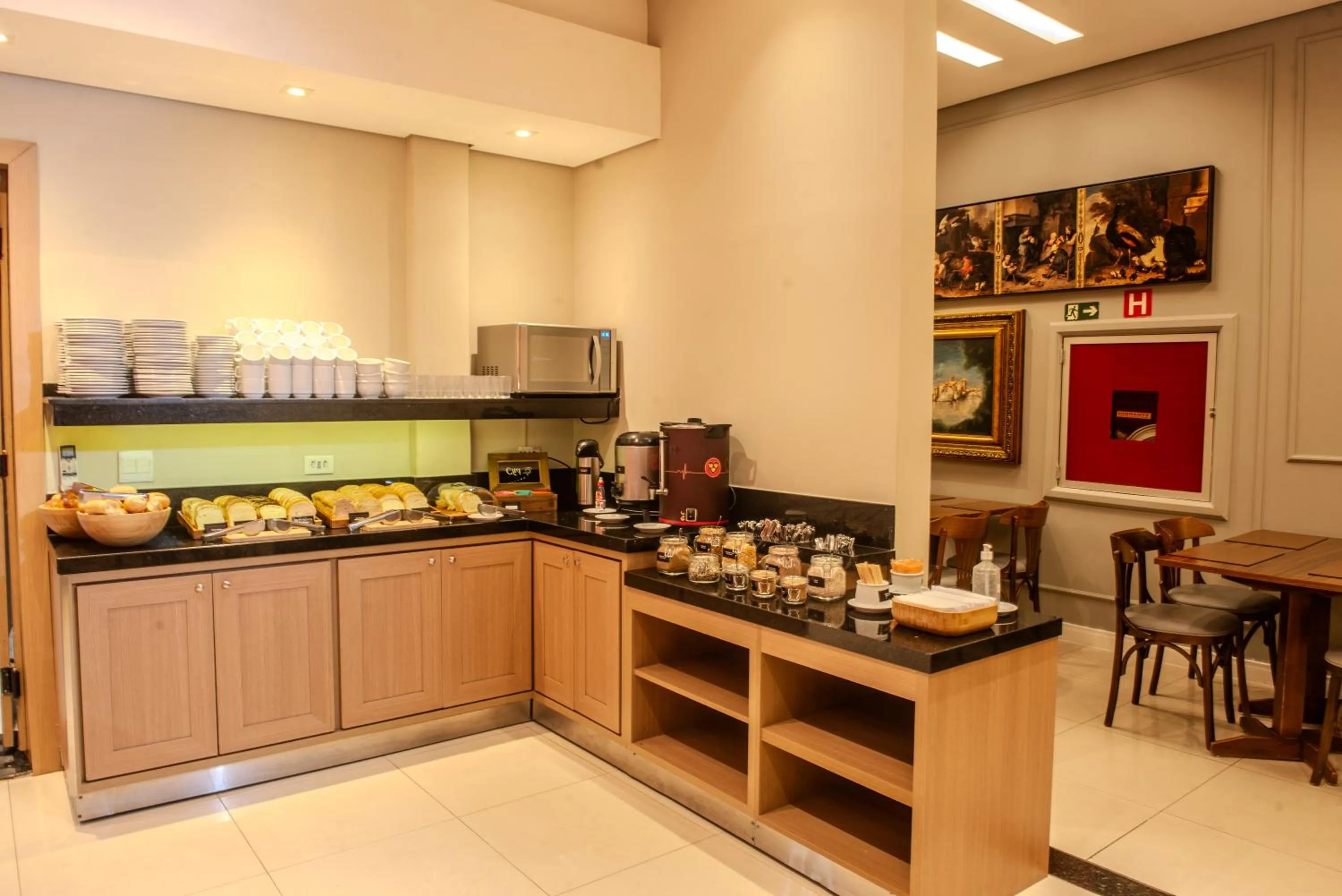 Buffet breakfast in Hotel Centro Europeu