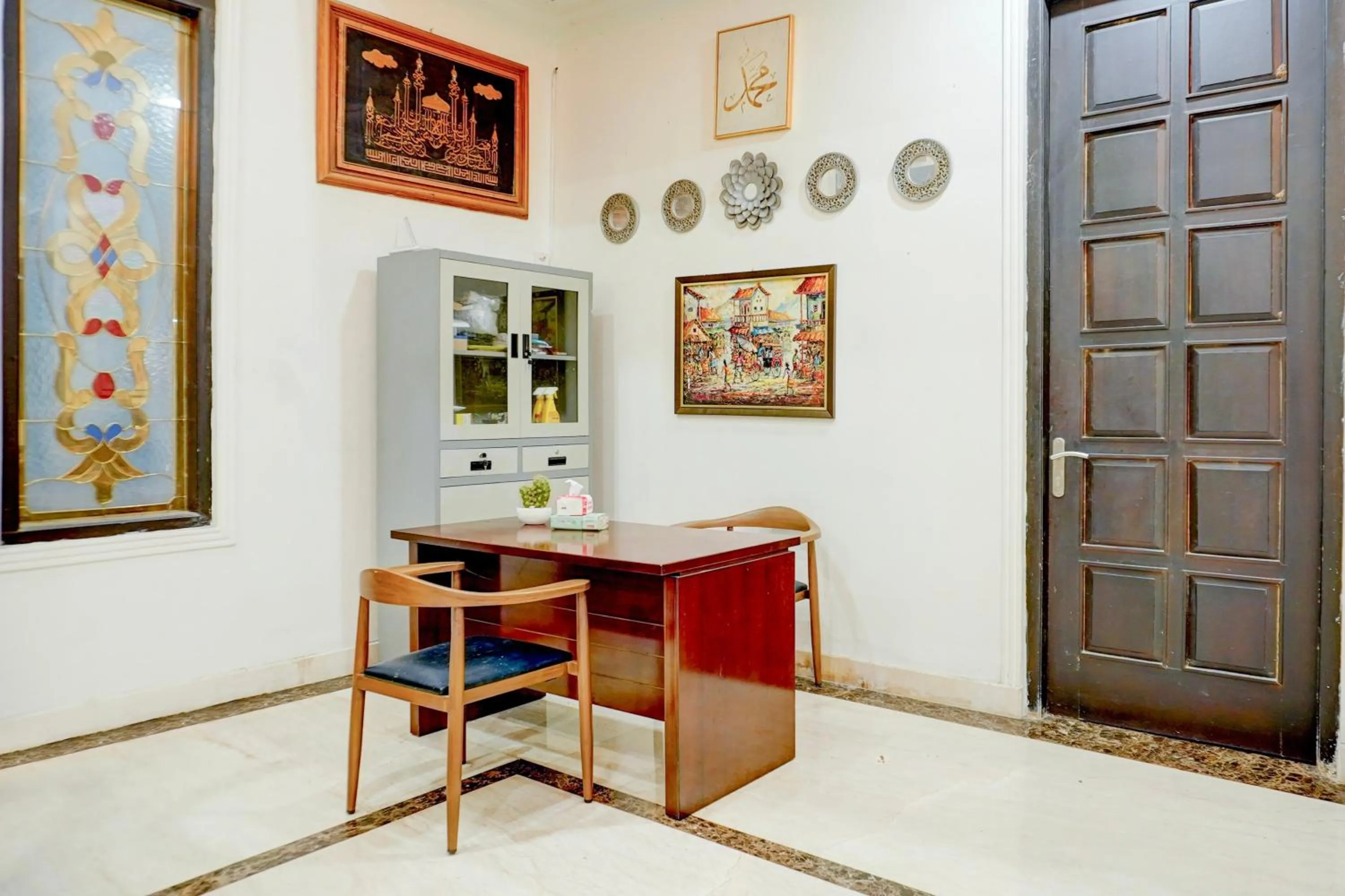 Lobby or reception in Hotel O Stasiun Cirebon Kejaksan Near Alun Alun Cirebon Formerly Family Homestay