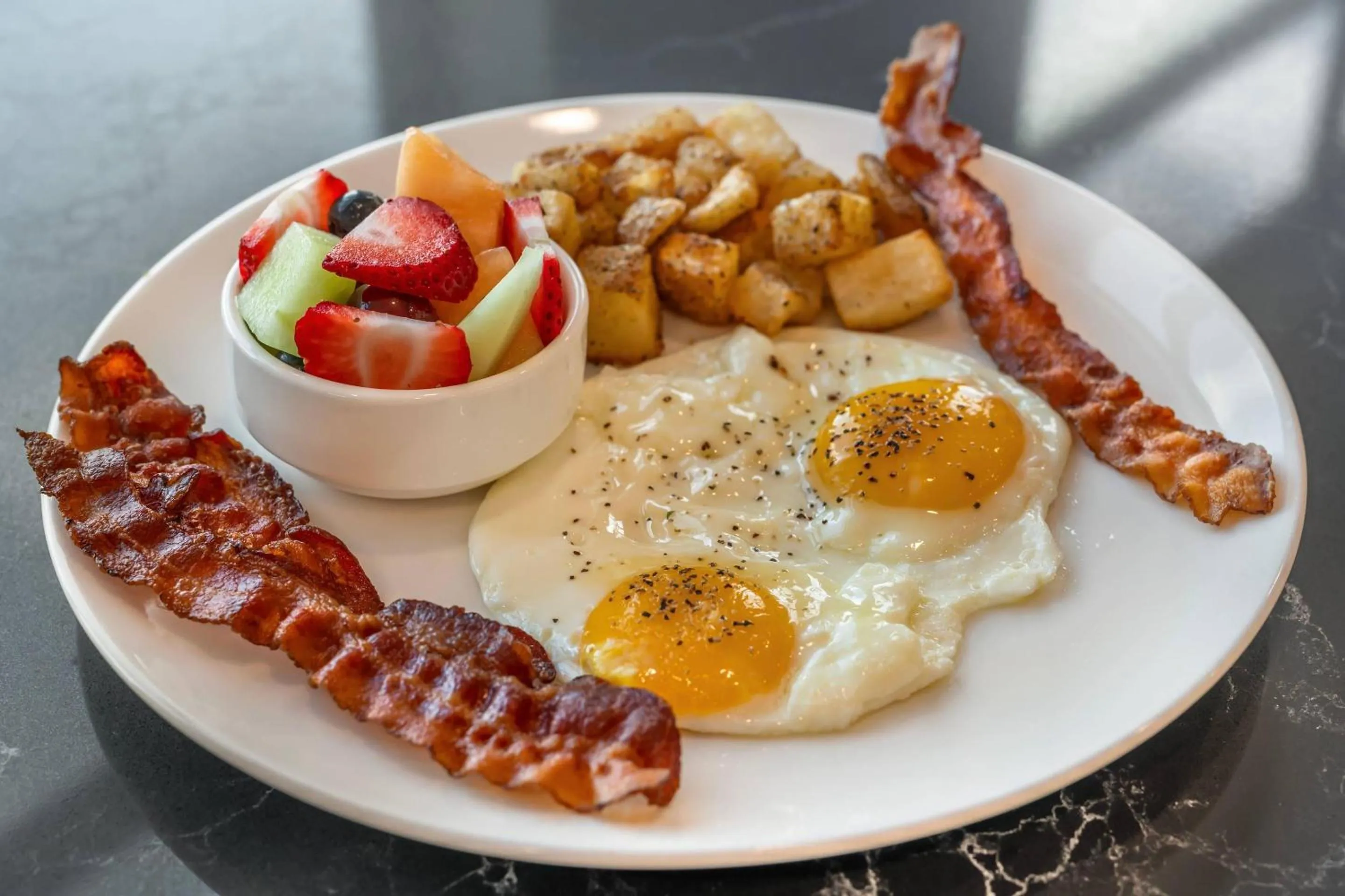 Restaurant/places to eat in Cambria Hotel Tampa-Brandon