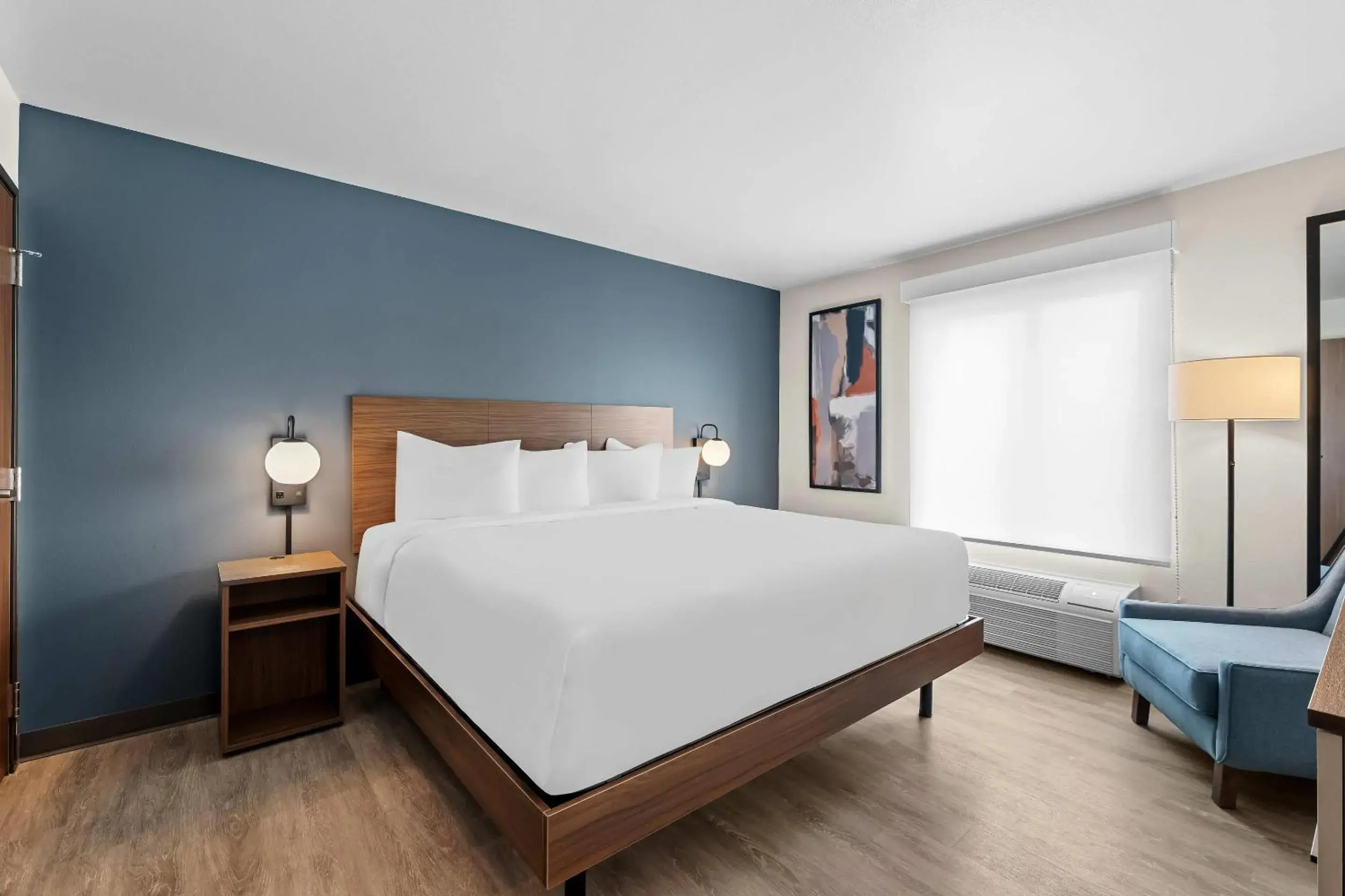 King Suite with Sofa - Disability Access/Non Smoking in Everhome Suites Brownsville King Suite with Sofa - Disability Access/Non Smoking in Everhome Suites Brownsville