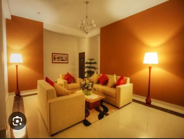 The Queensburry City Hotel