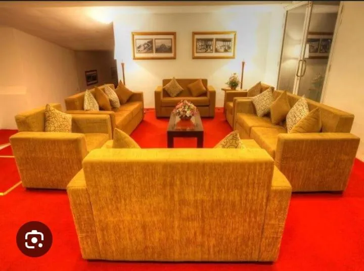 The Queensburry City Hotel