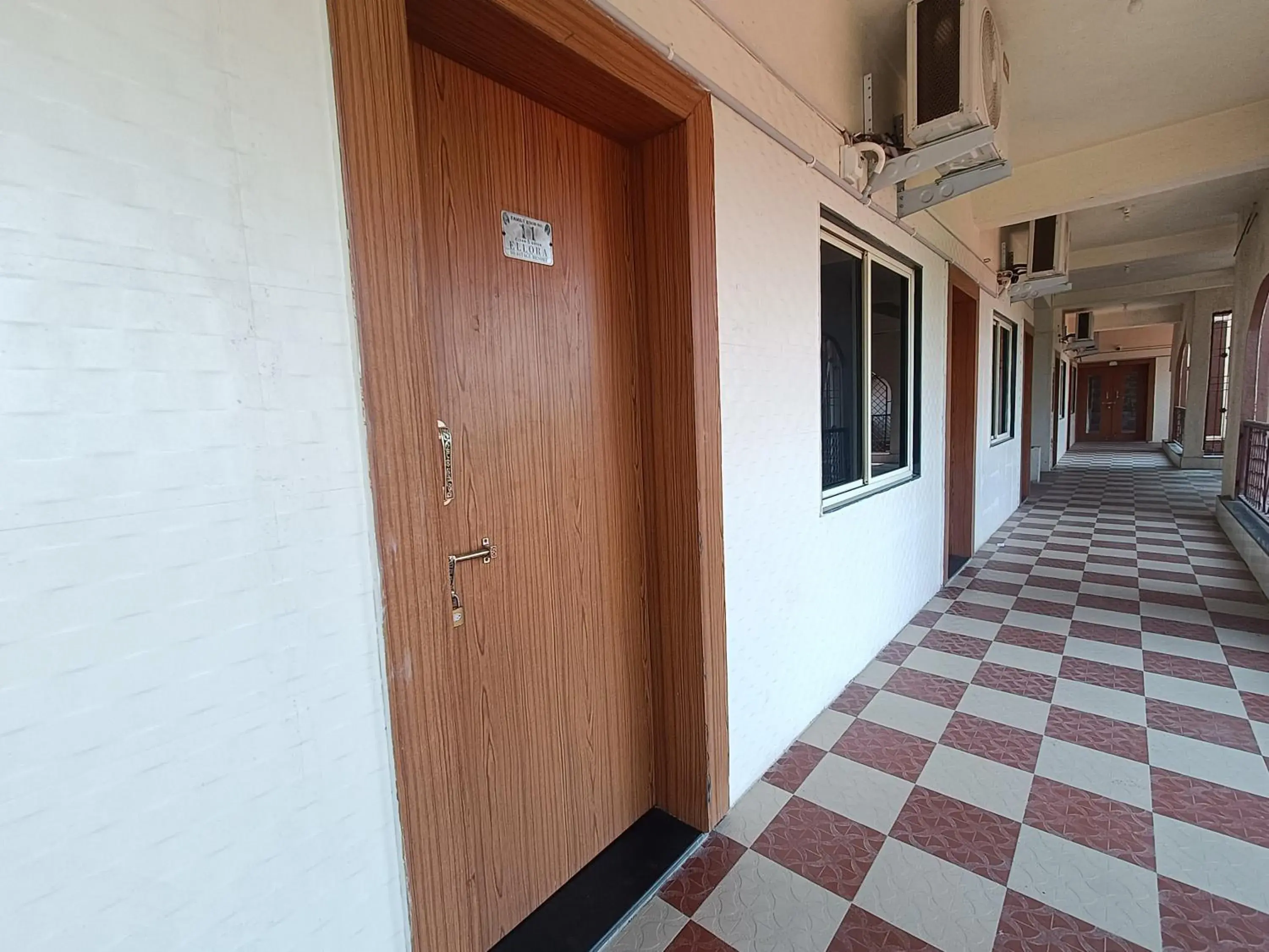 Basic Triple Room in Ellora Heritage Resort Basic Triple Room in Ellora Heritage Resort