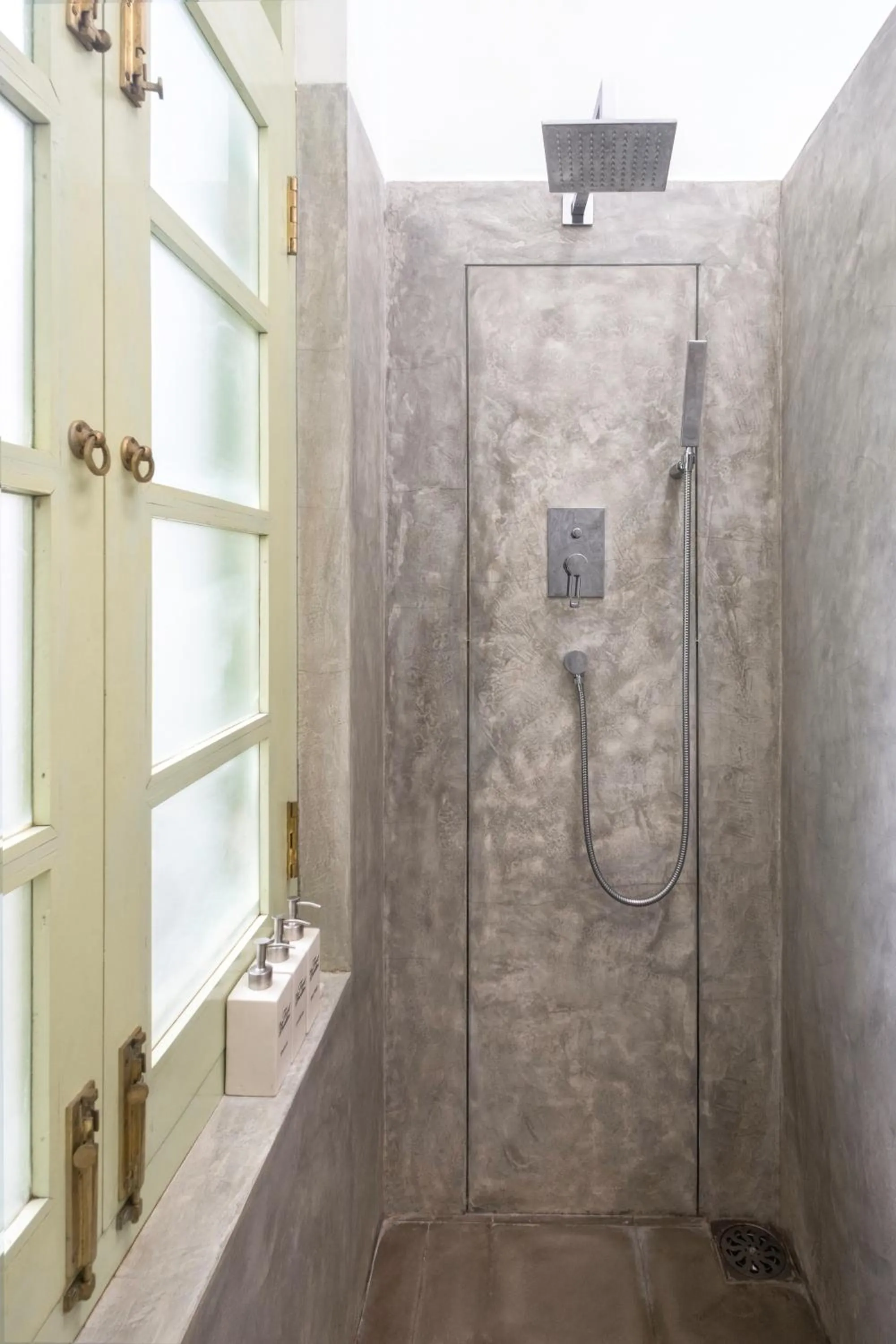 Bathroom in The Fort Printers