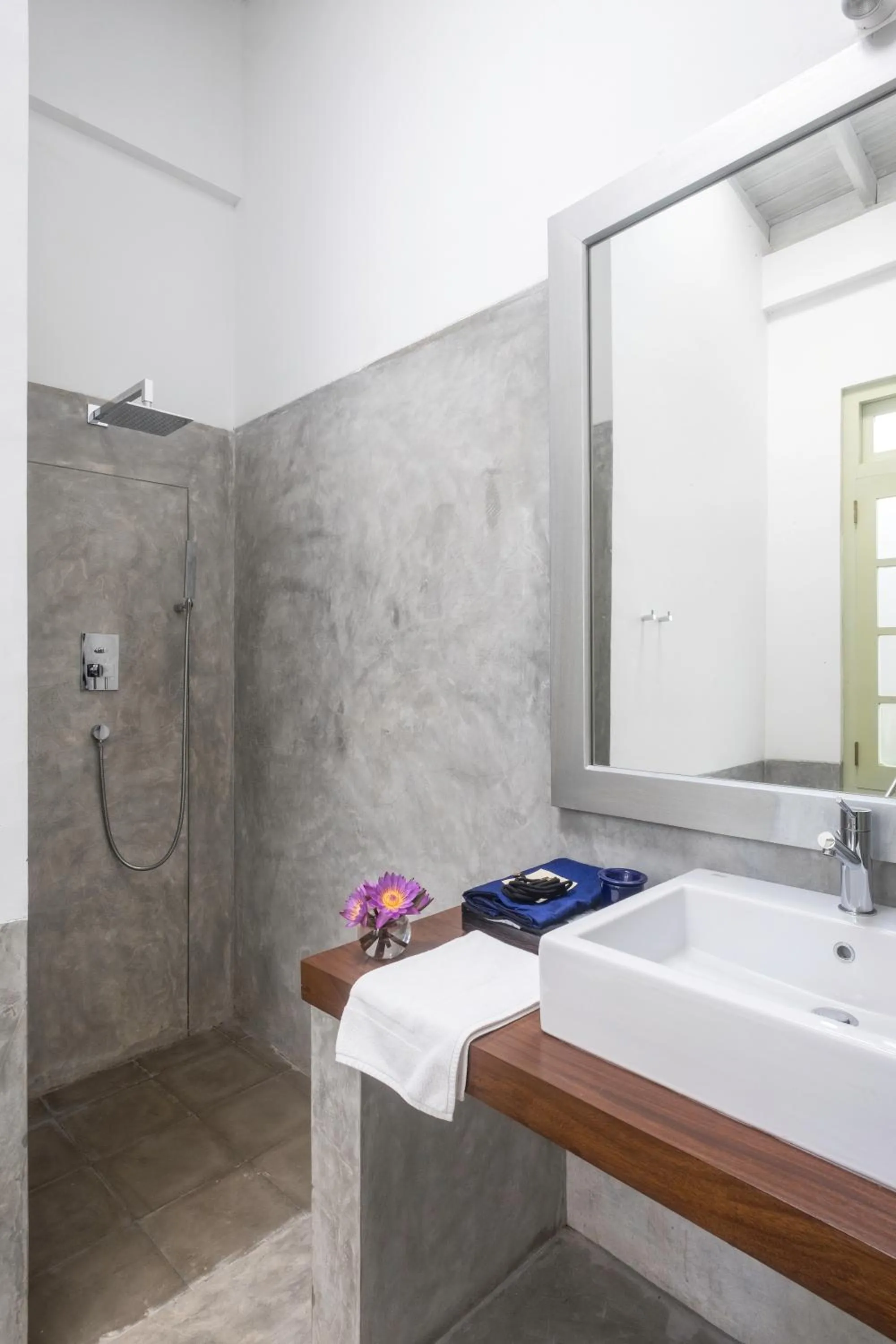 Bathroom in The Fort Printers