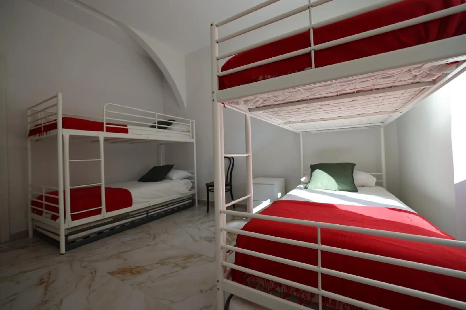 Photo of the whole room, Bed in Hostel Bosmi Bed&Language Liguria