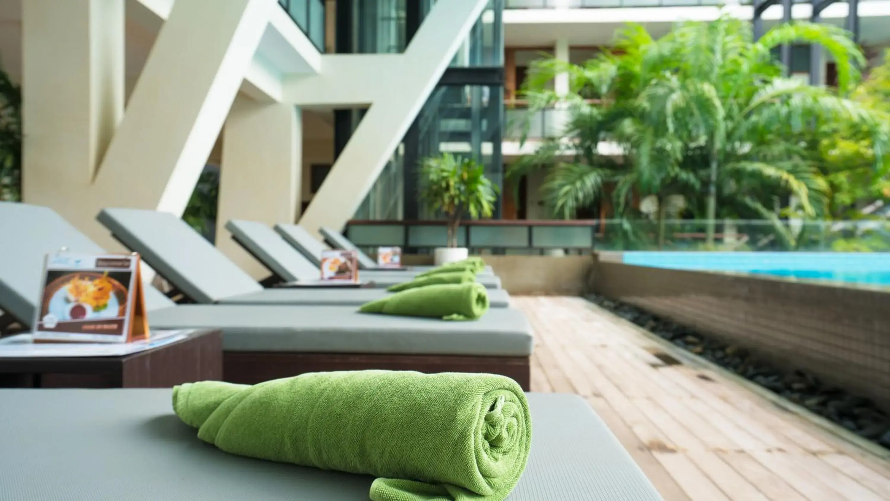 Swimming pool in Somadevi Residence Swimming pool in Somadevi Residence