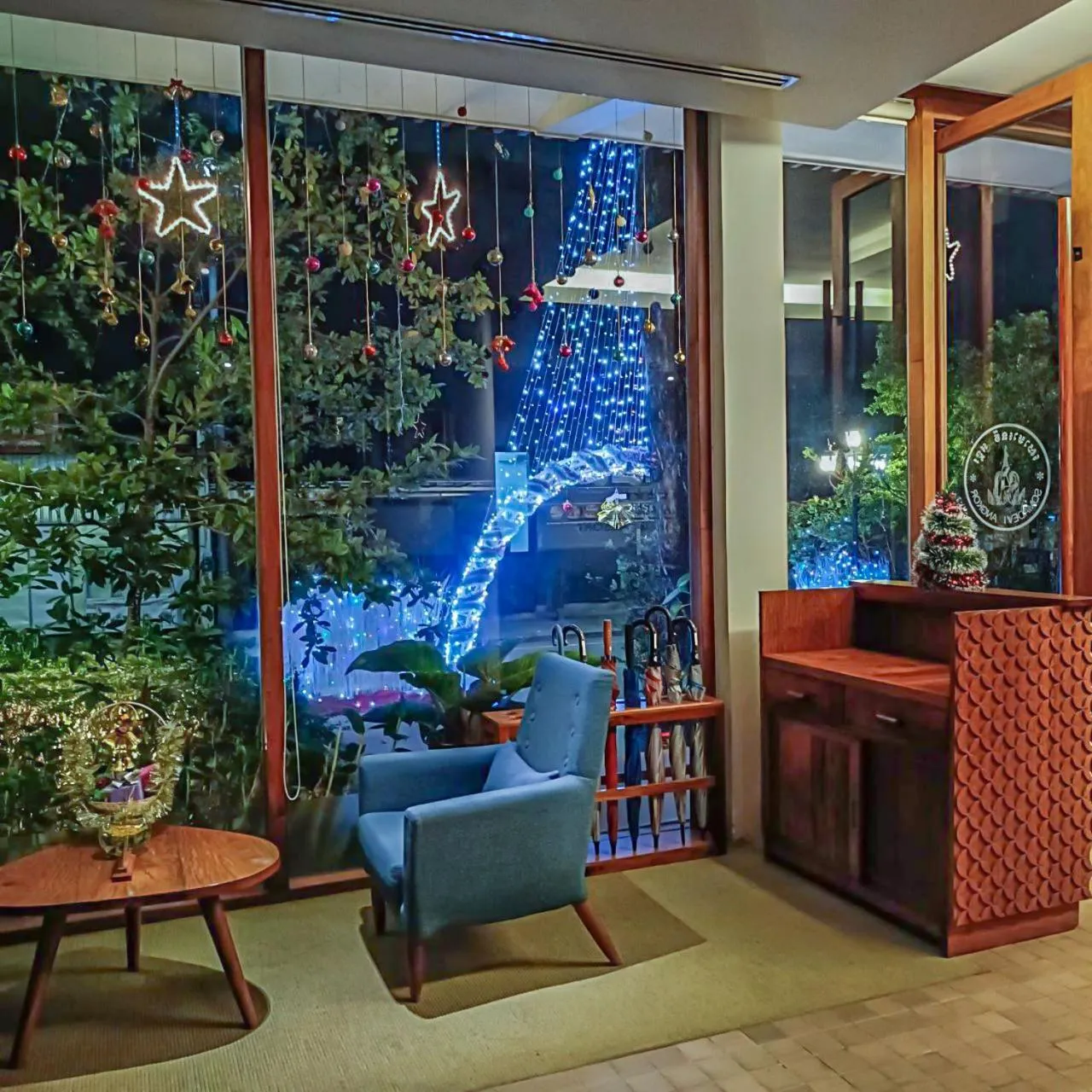 Seating area in Somadevi Residence