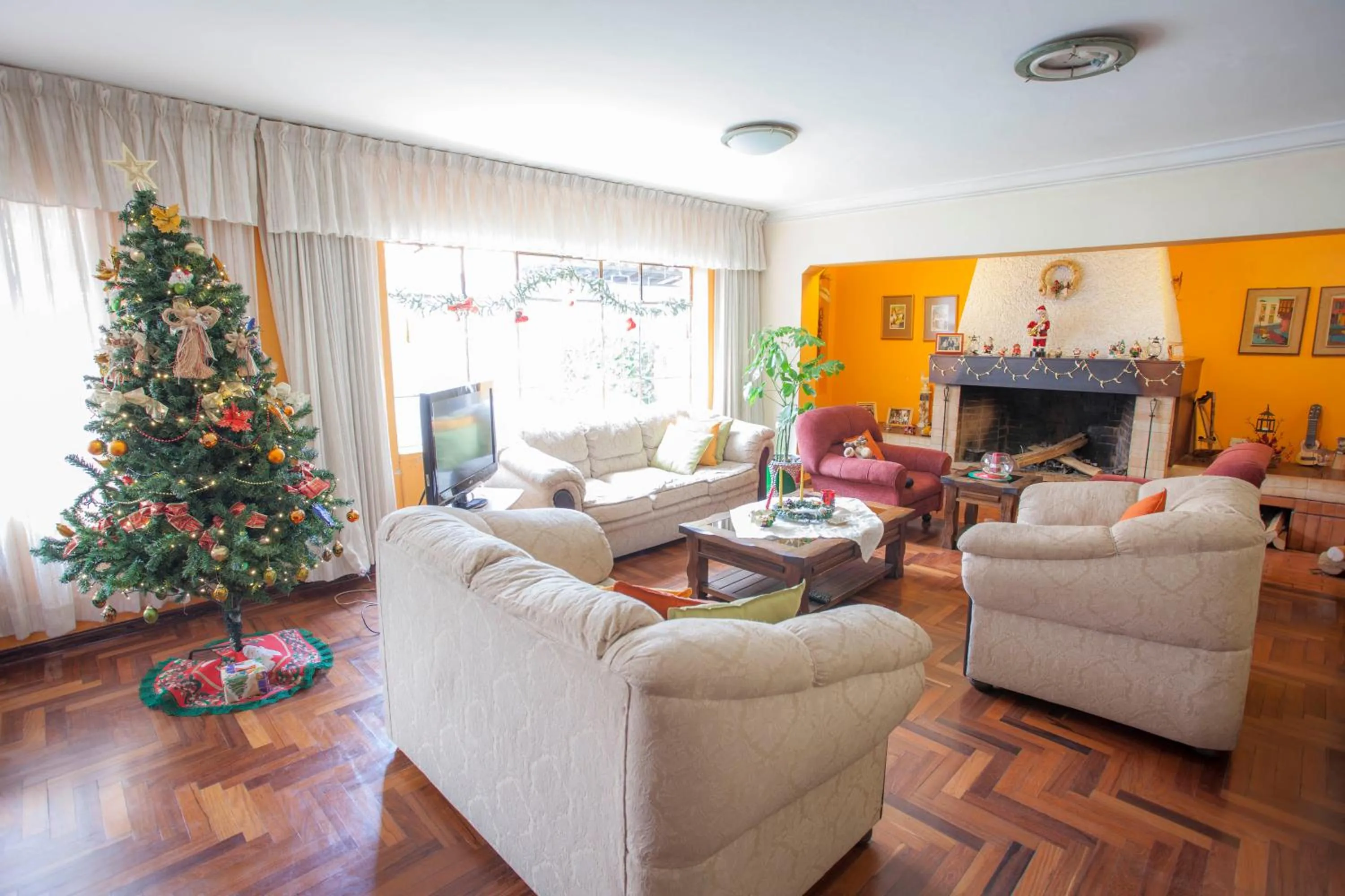 Communal lounge/ TV room in Alojamiento Soledad