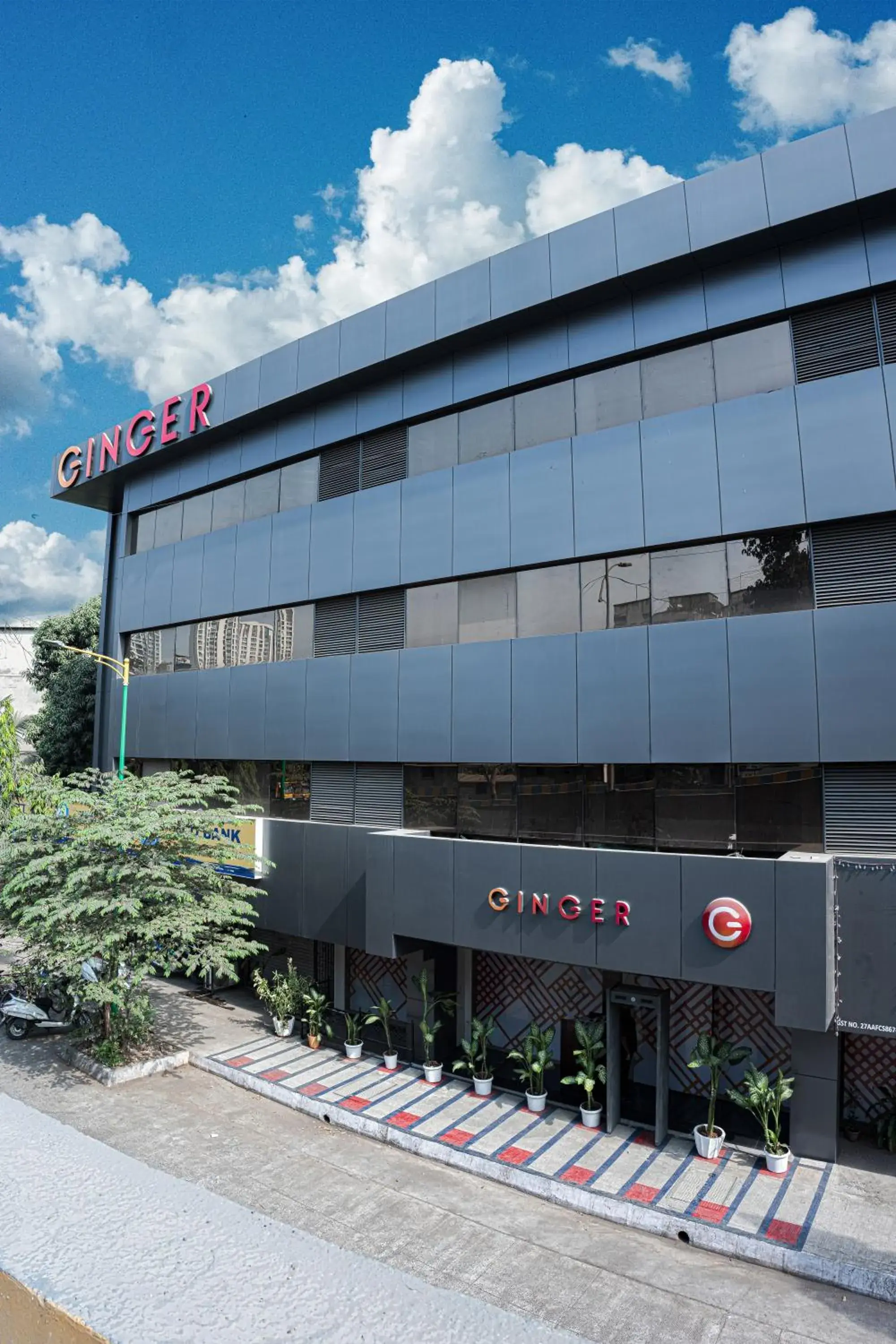 Property building in Ginger Thane Property building in Ginger Thane