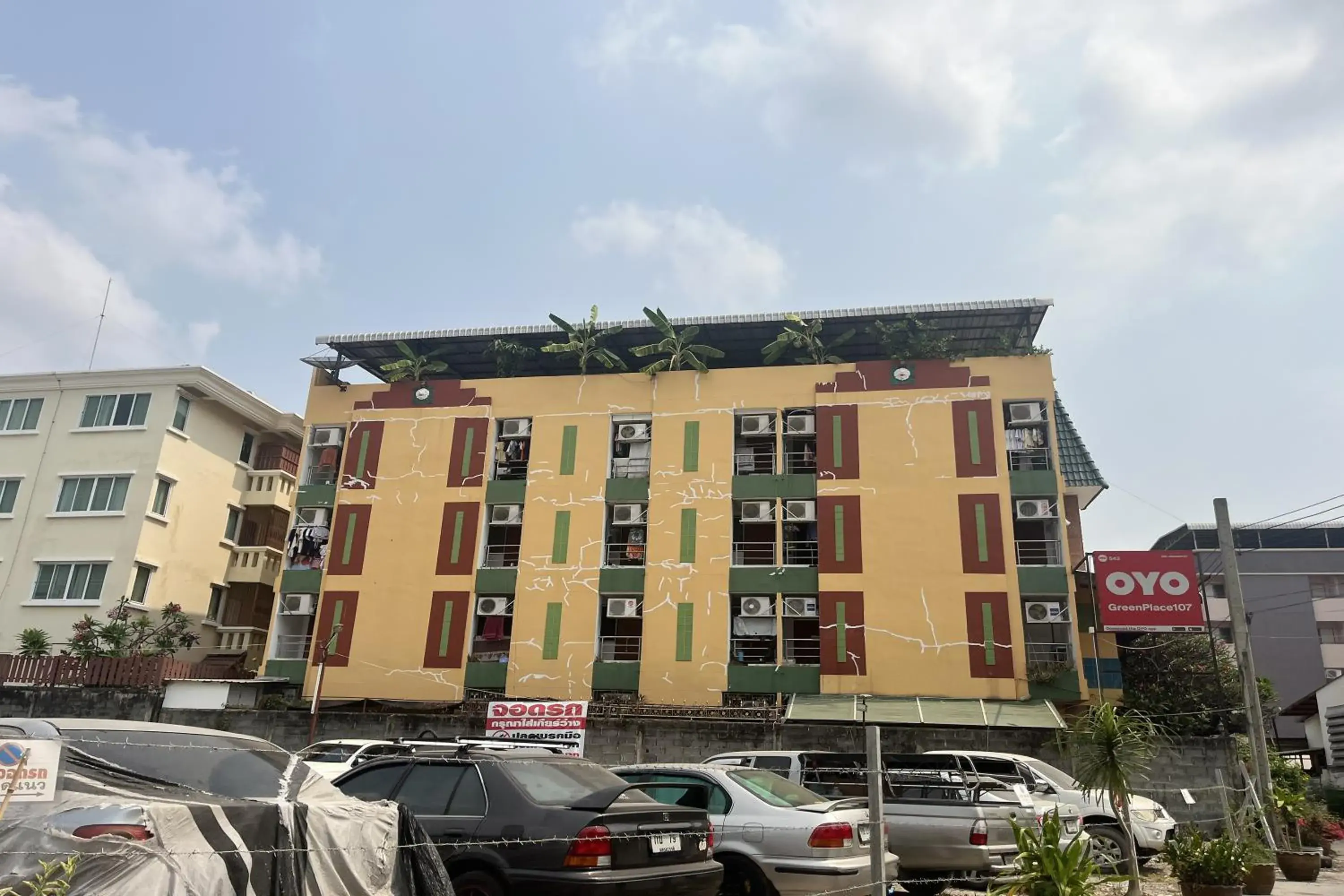 Property building in Green Place 107 Property building in Green Place 107