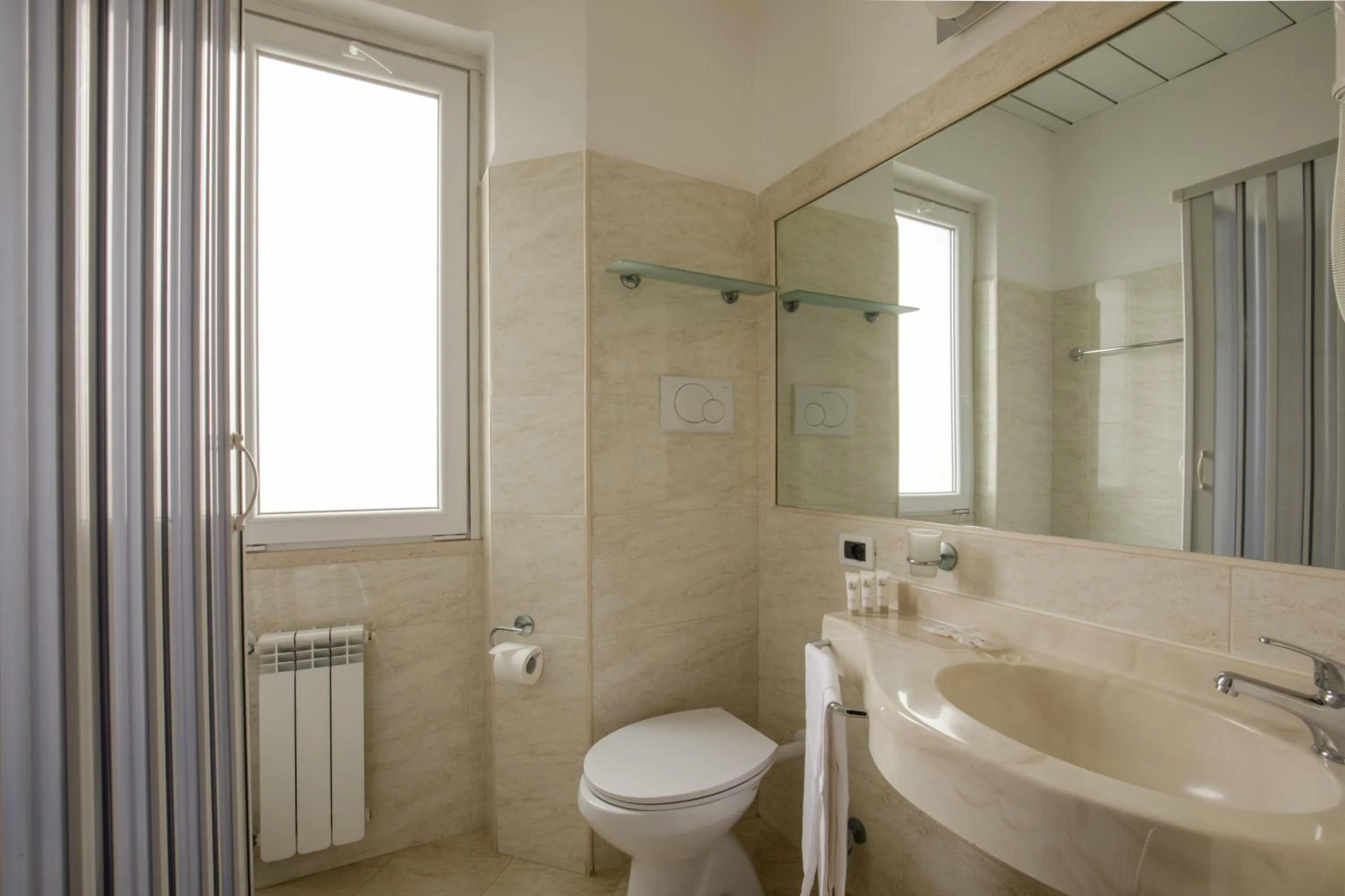 Bathroom in Hotel Marc'Aurelio