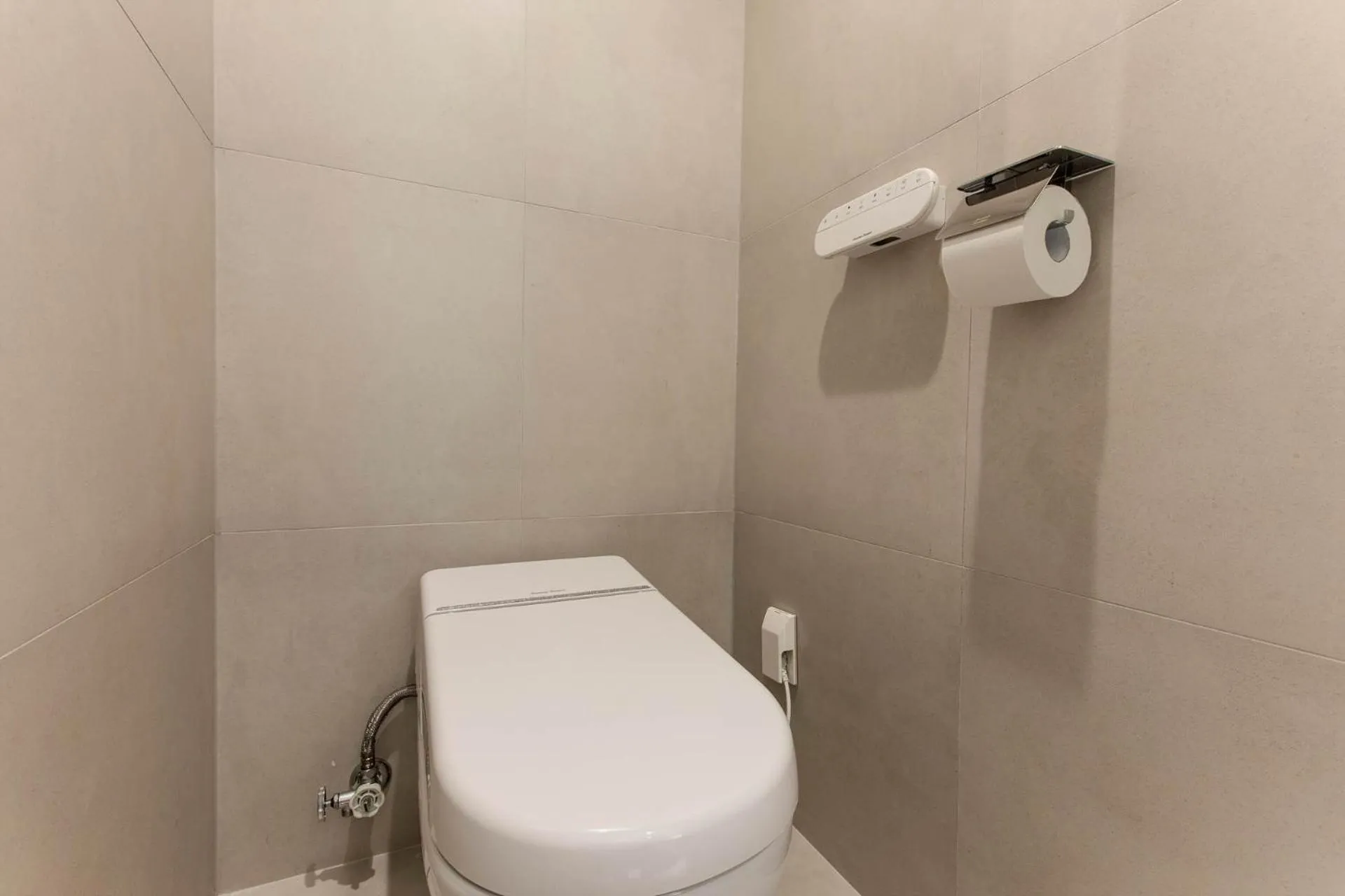 La Scene Hotel