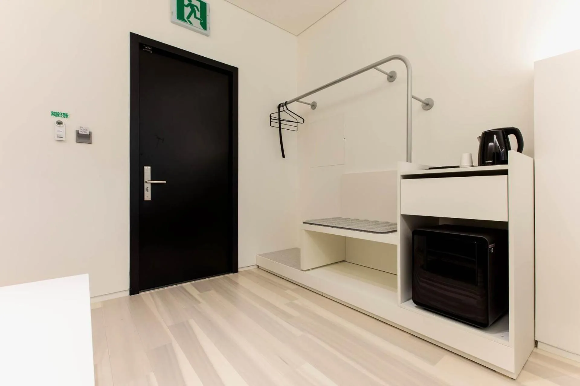 La Scene Hotel