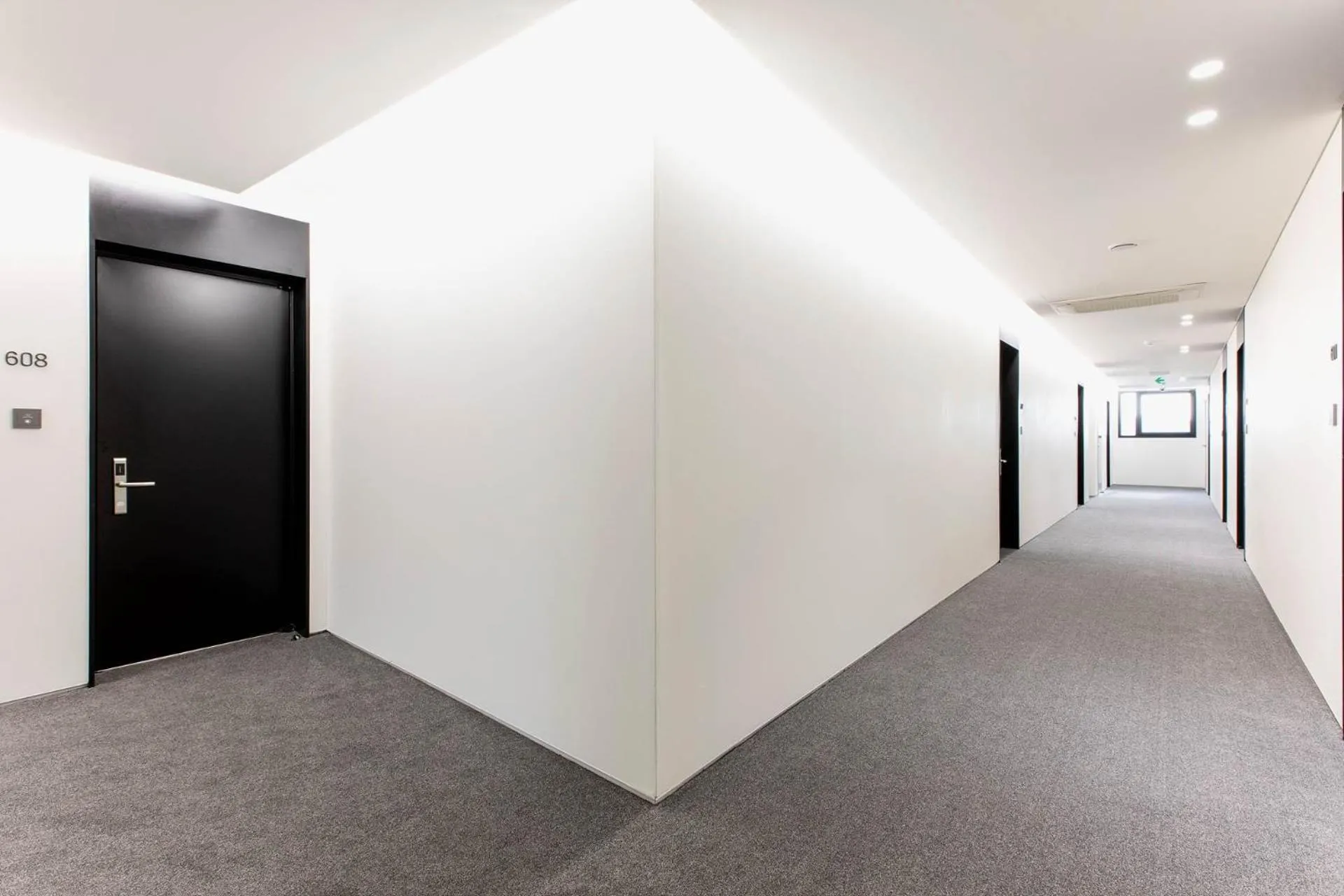 La Scene Hotel