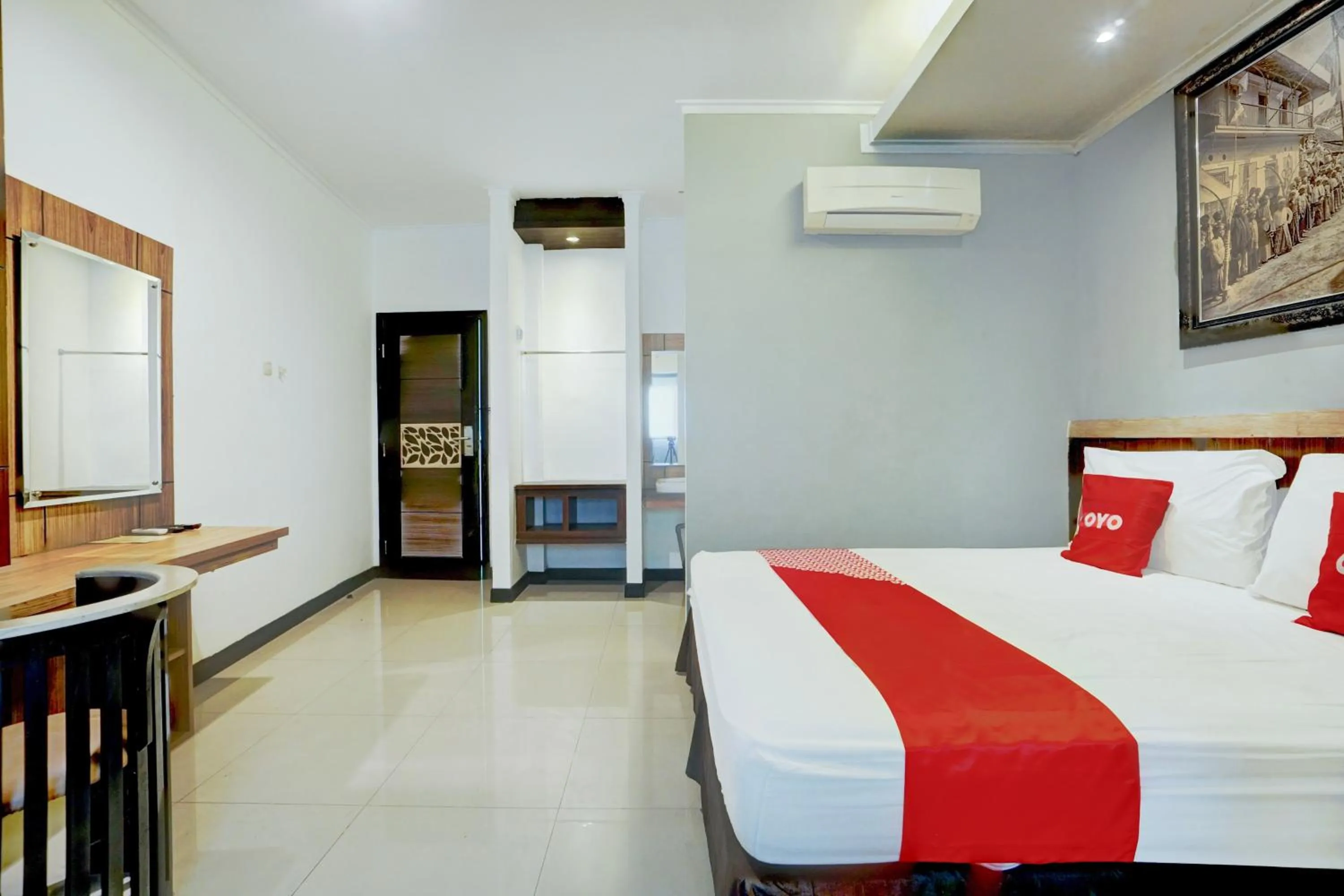 Bedroom, Bed in Hotel O Chinatown Near Ampel Formerly Hotel Novera