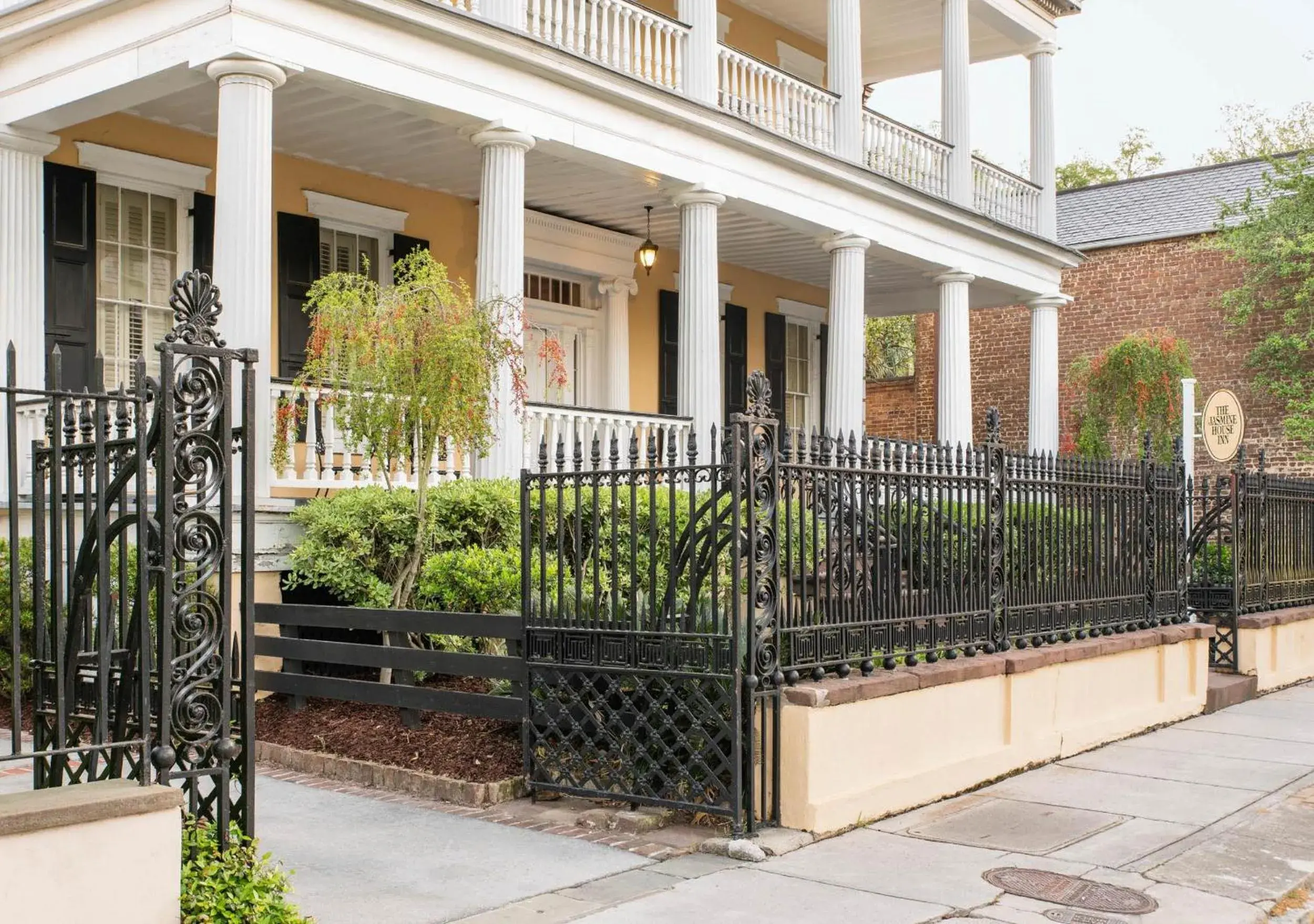 Property building in The Jasmine House Property building in The Jasmine House