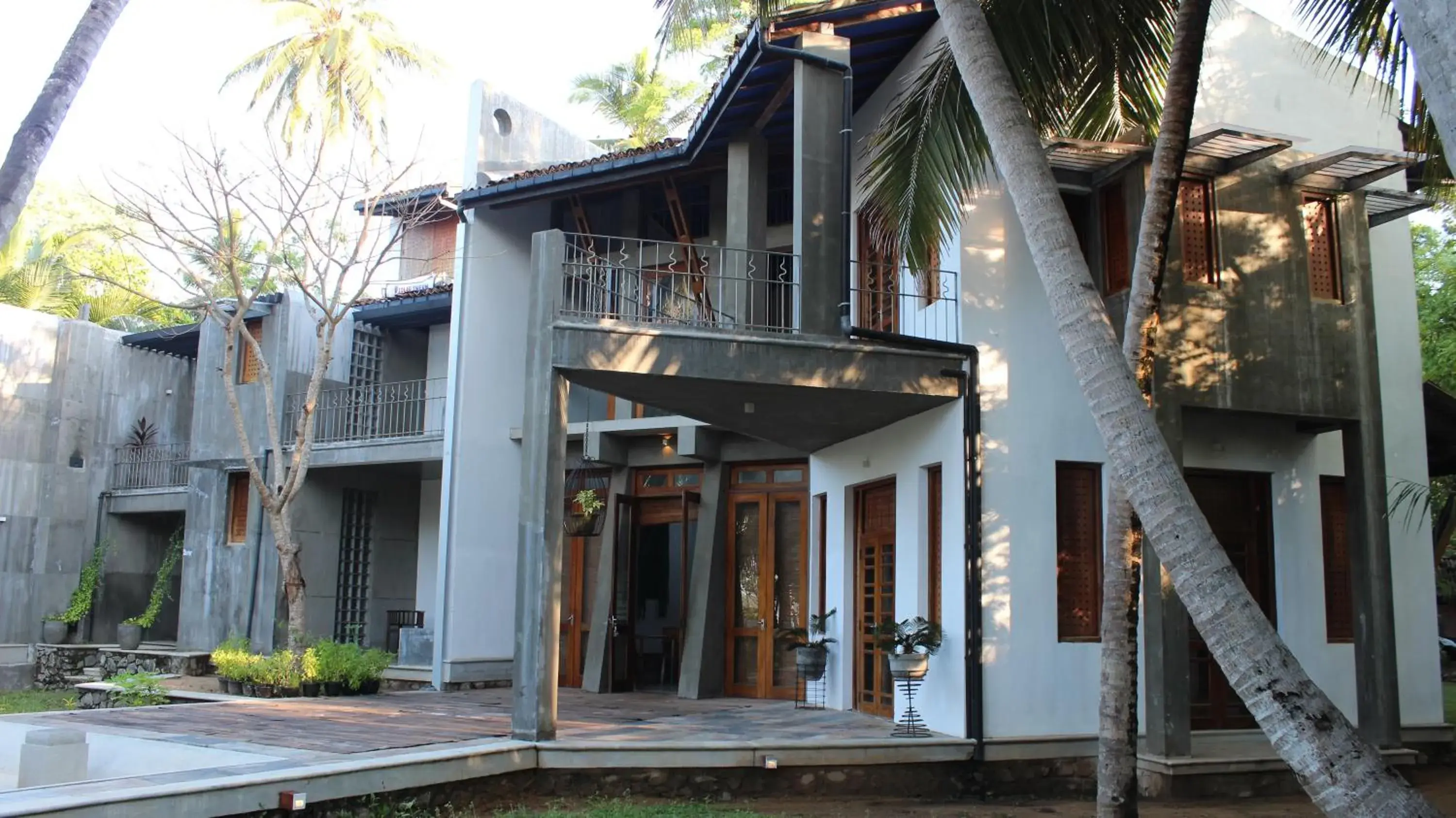 Facade/entrance in Isana Beach House Facade/entrance in Isana Beach House