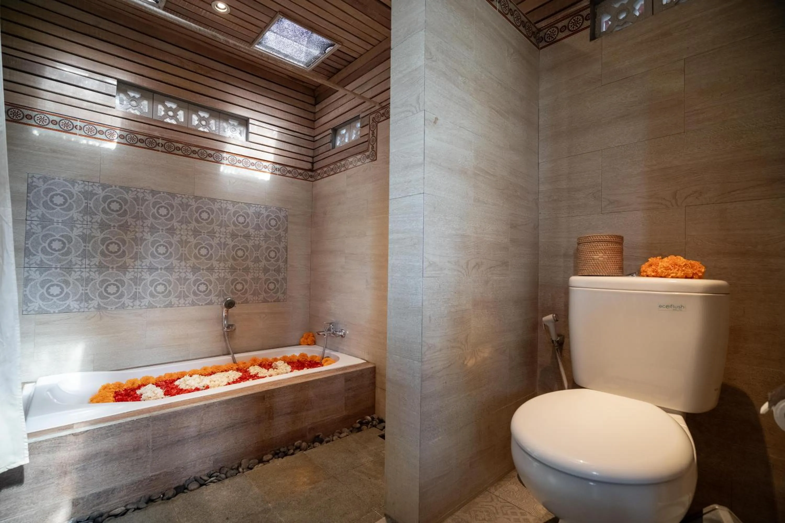 Toilet in Uma Caming Villa Ubud