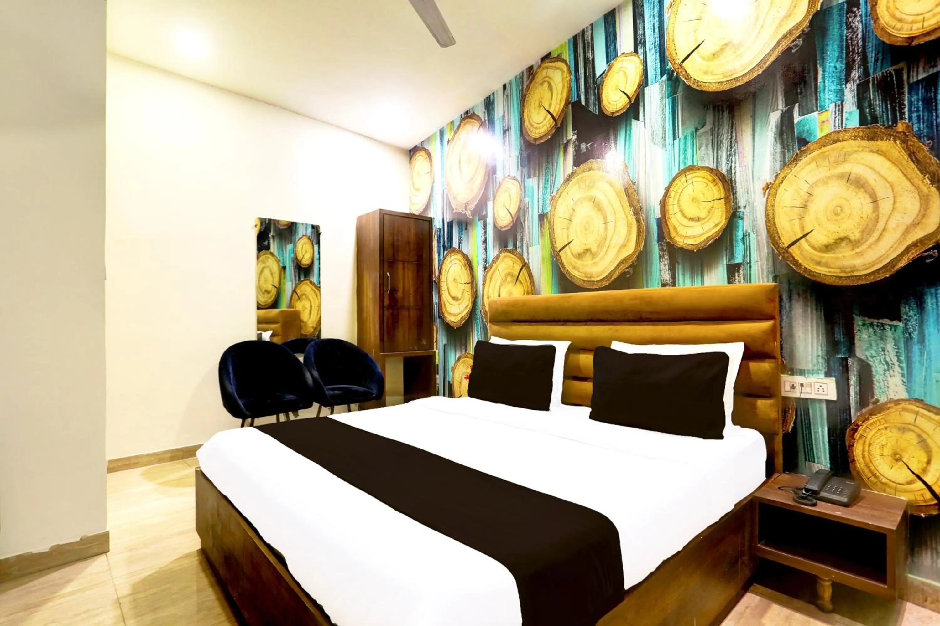 Bedroom, Bed in Hotel O by OYO Alpine Inn