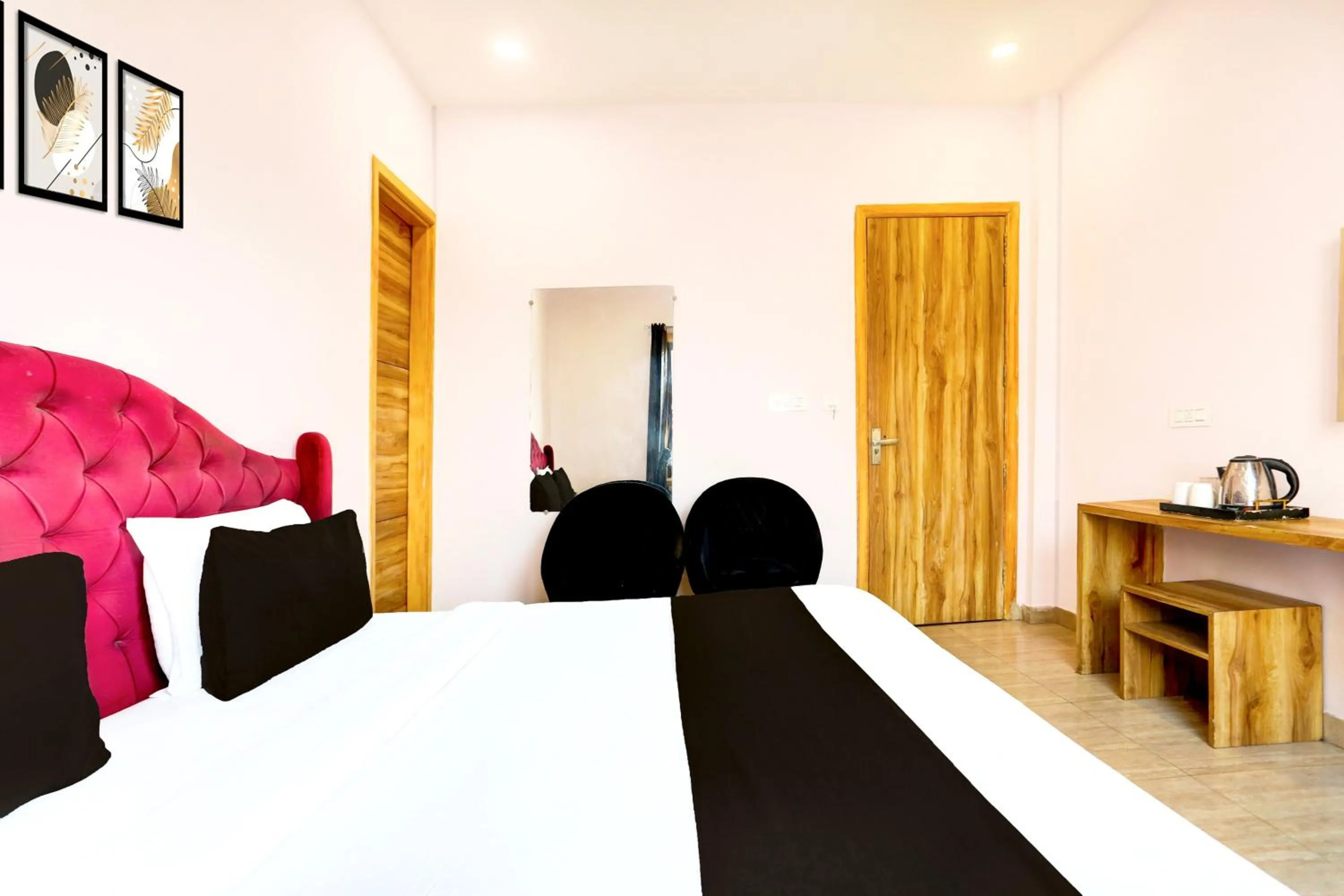 Bedroom, Bed in Hotel O by OYO Alpine Inn