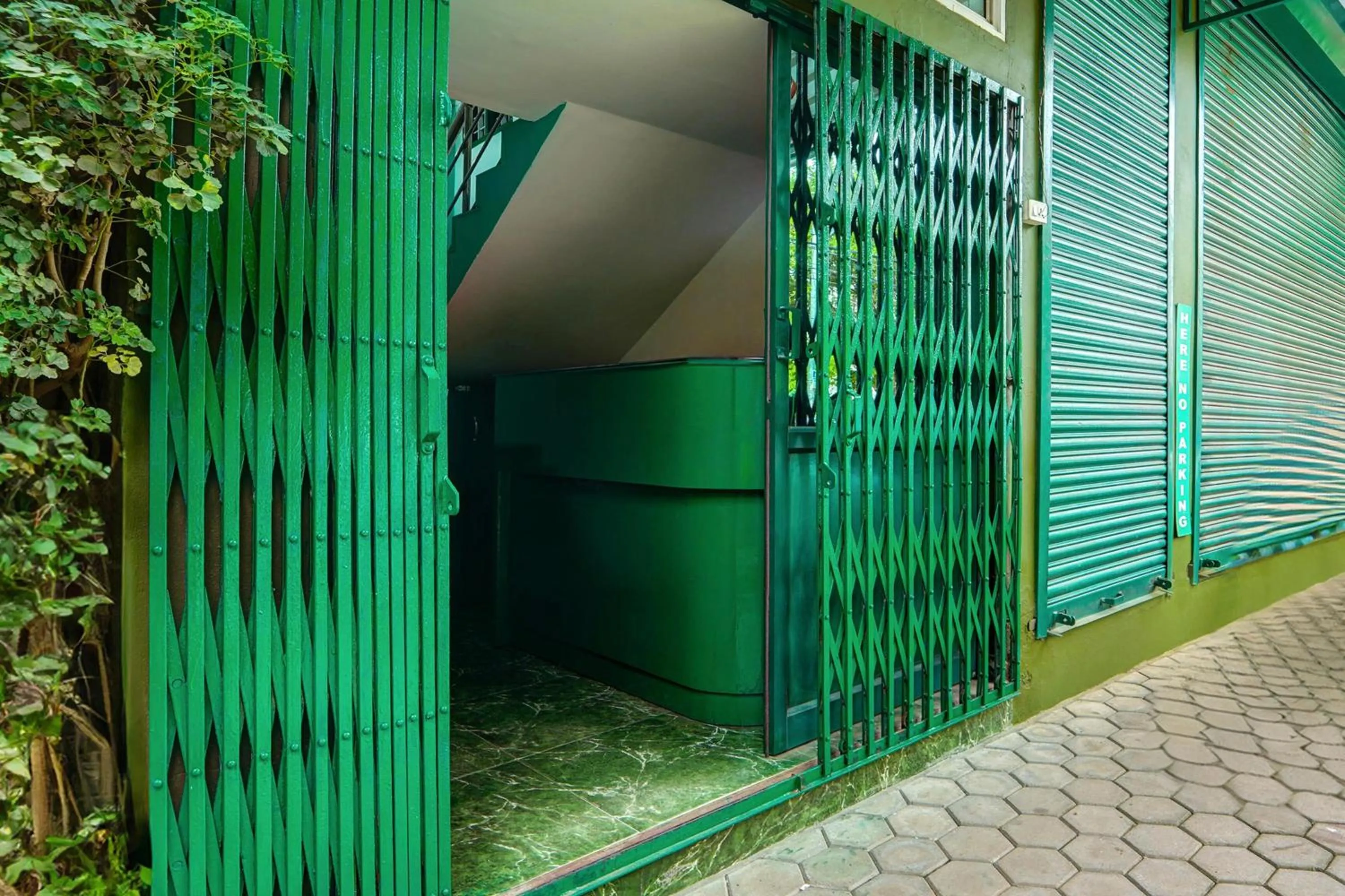 Facade/entrance in Hotel O Vennala Near Palarivattom